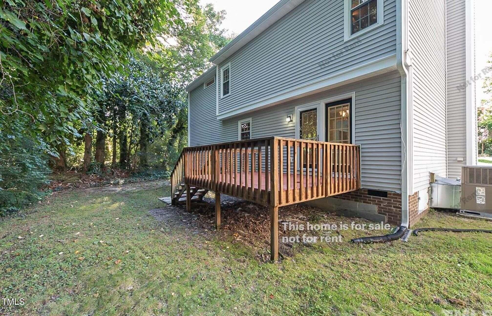 4304 Dinwiddie Court