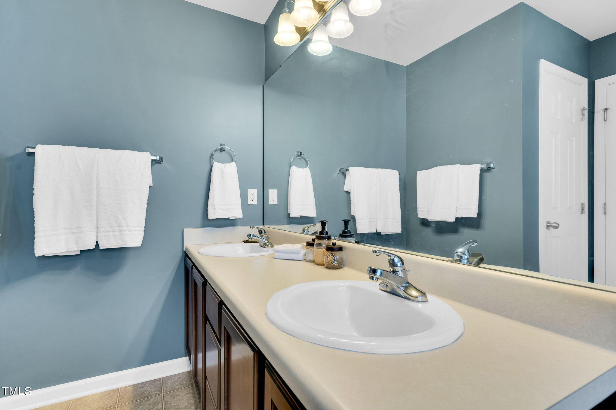 6817 Osprey Landing Drive
