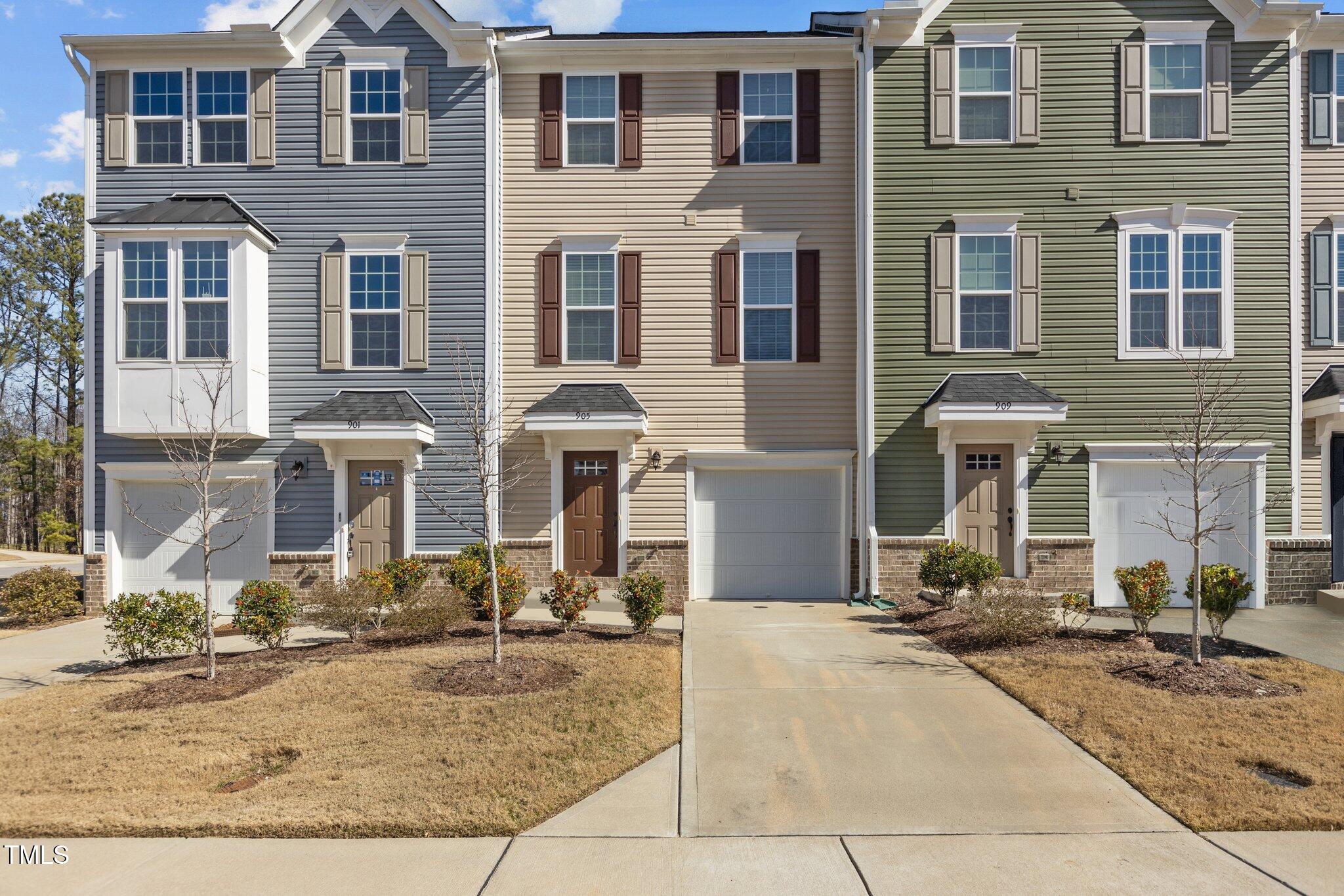 905 Arnold Place Drive