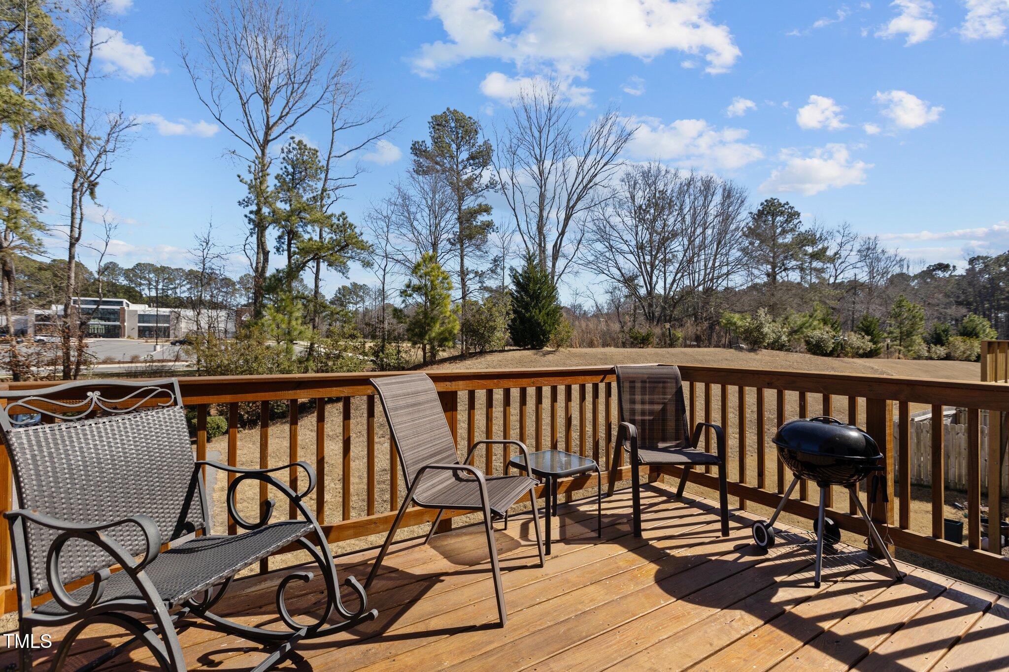 905 Arnold Place Drive