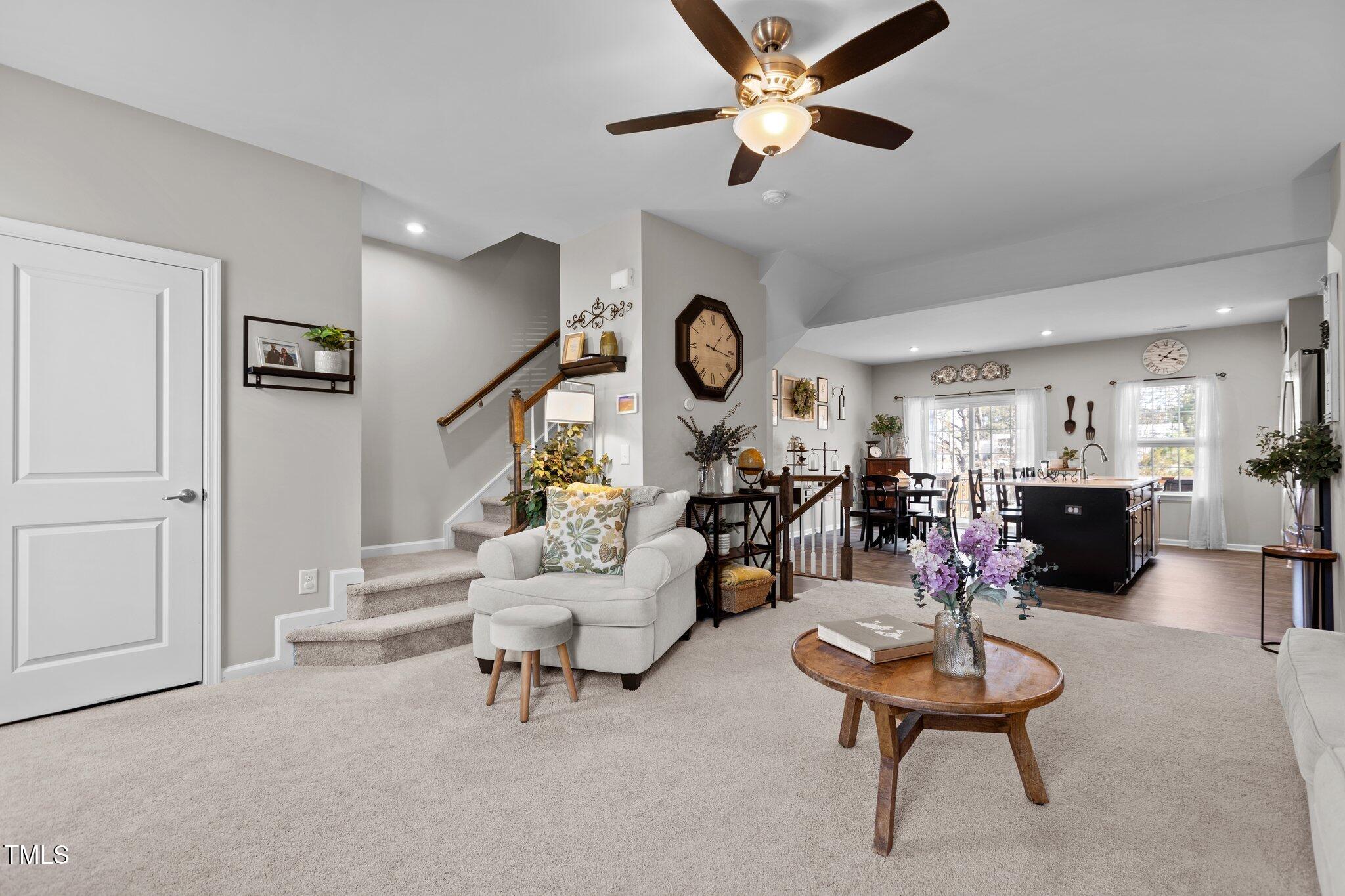905 Arnold Place Drive
