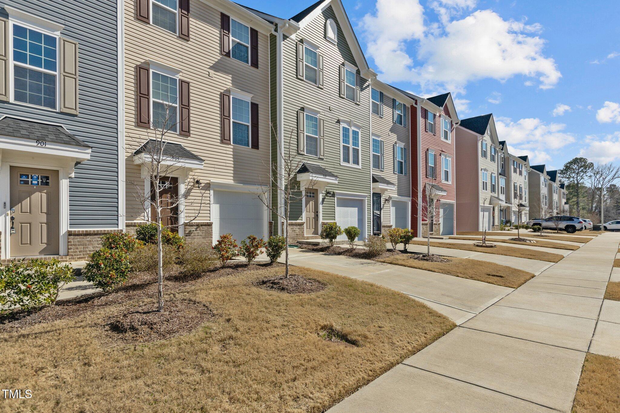 905 Arnold Place Drive