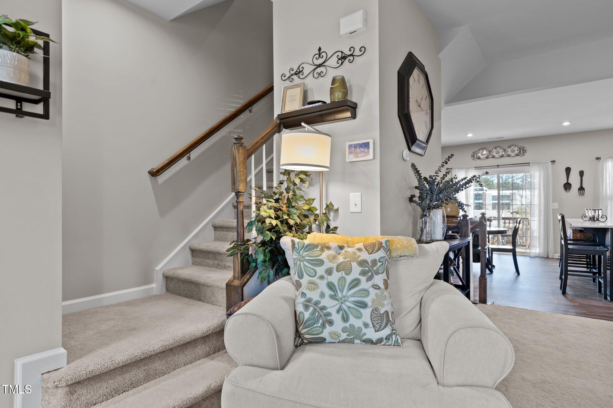 905 Arnold Place Drive