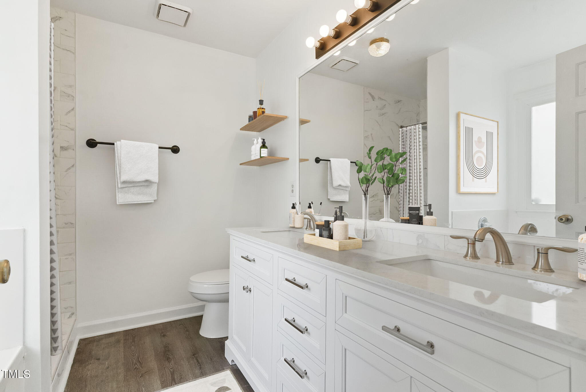 4905 Knightsbridge Way