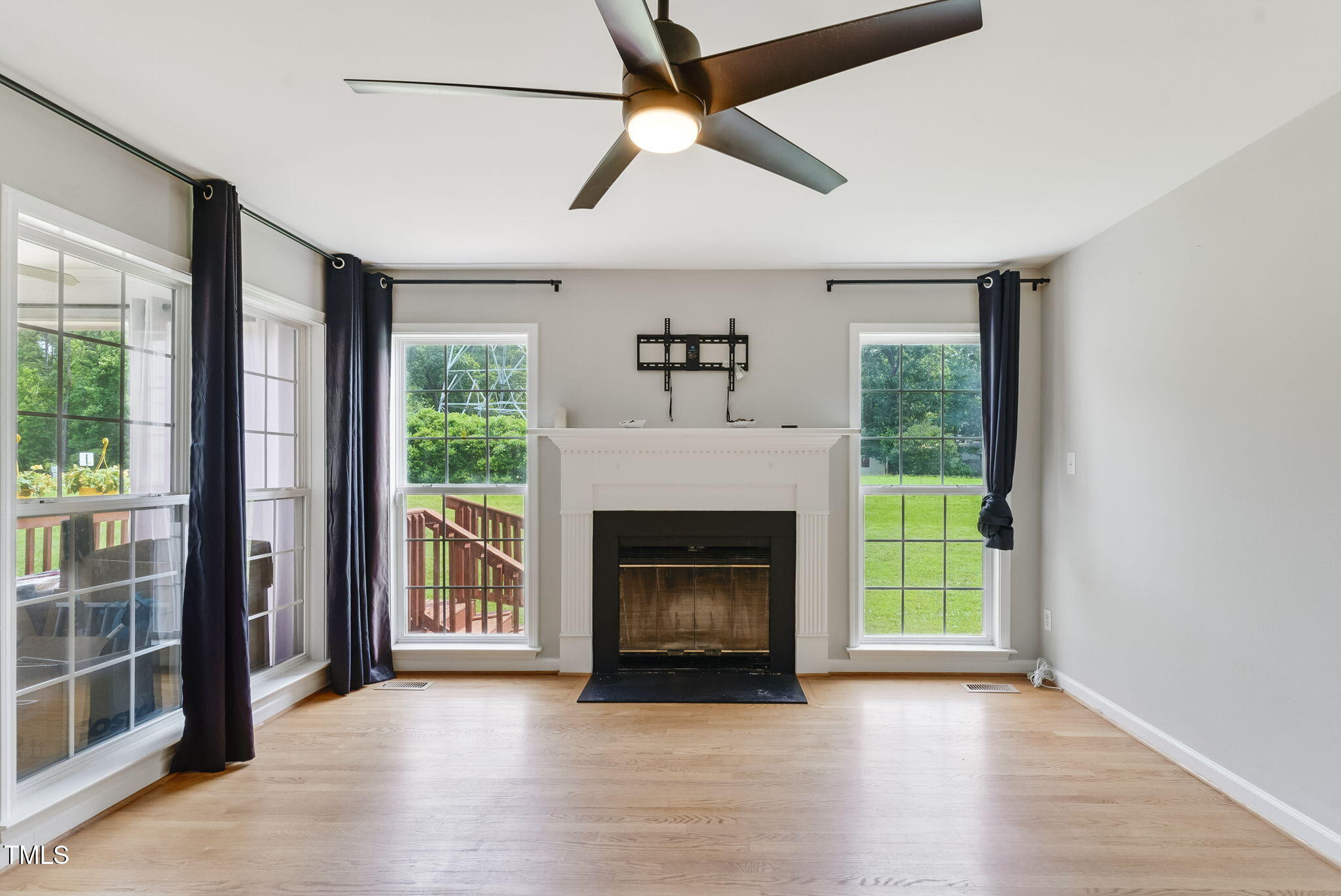 4905 Knightsbridge Way