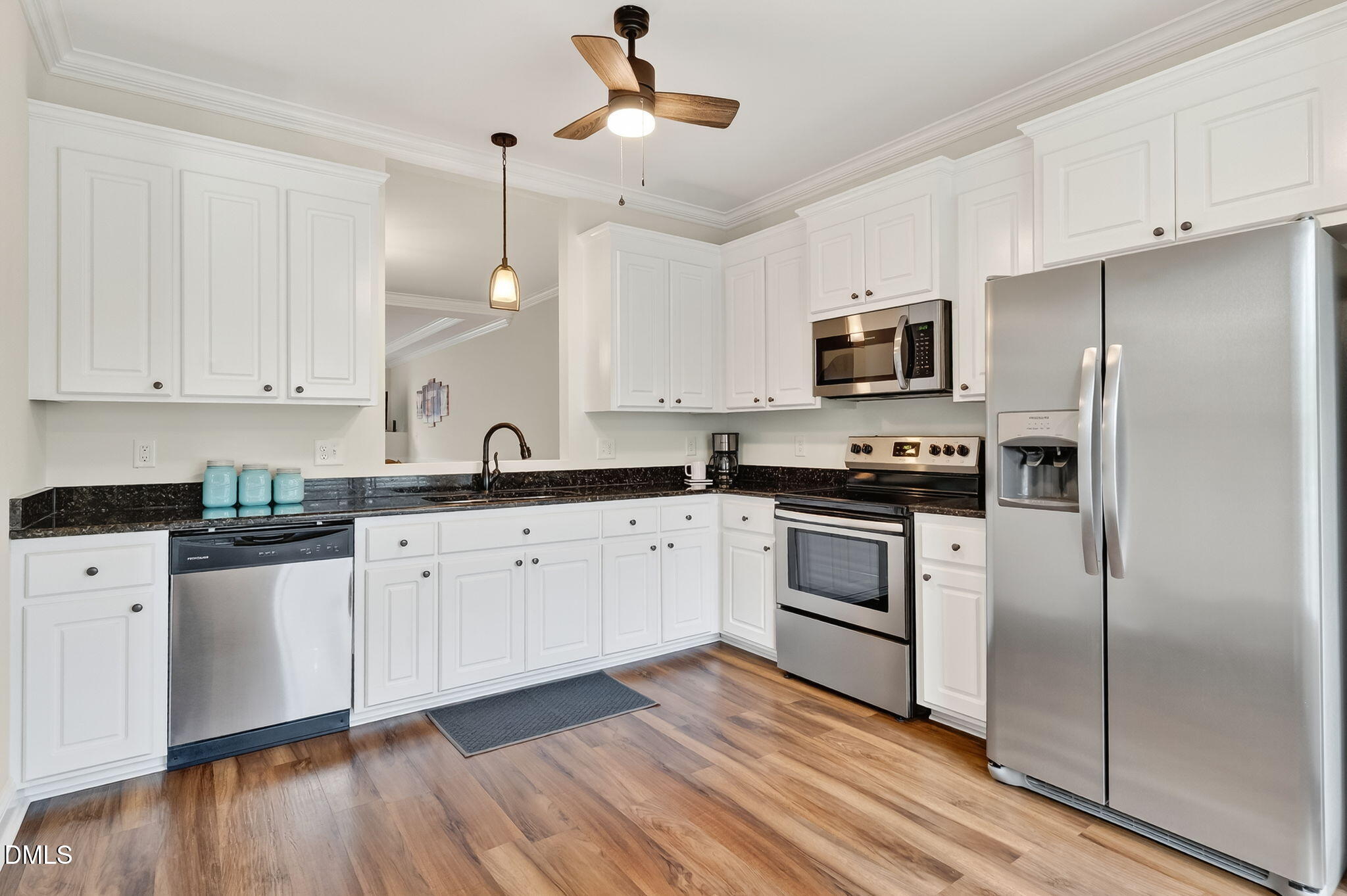 128 Bridgeport Court