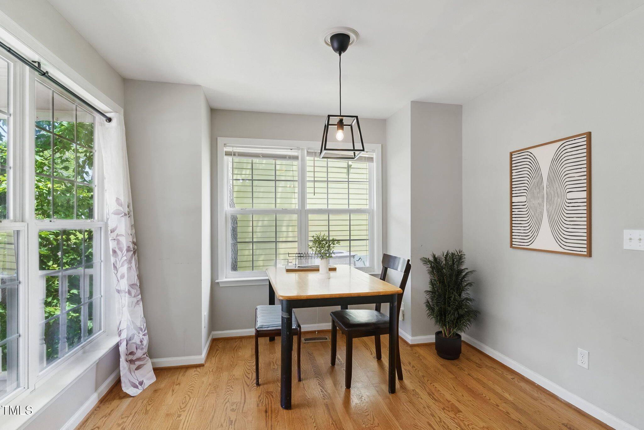 4905 Knightsbridge Way