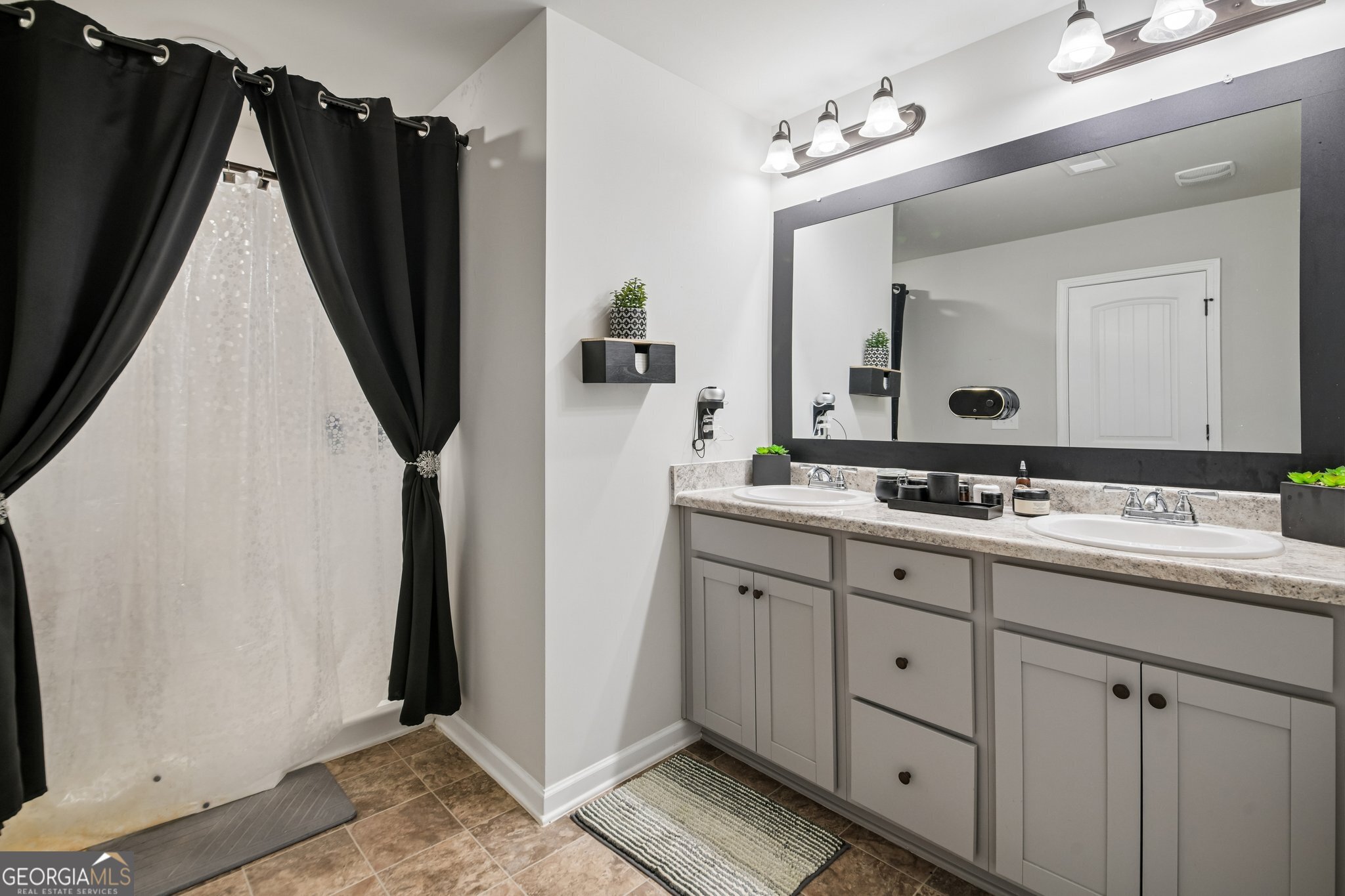 340 Skipjack Court