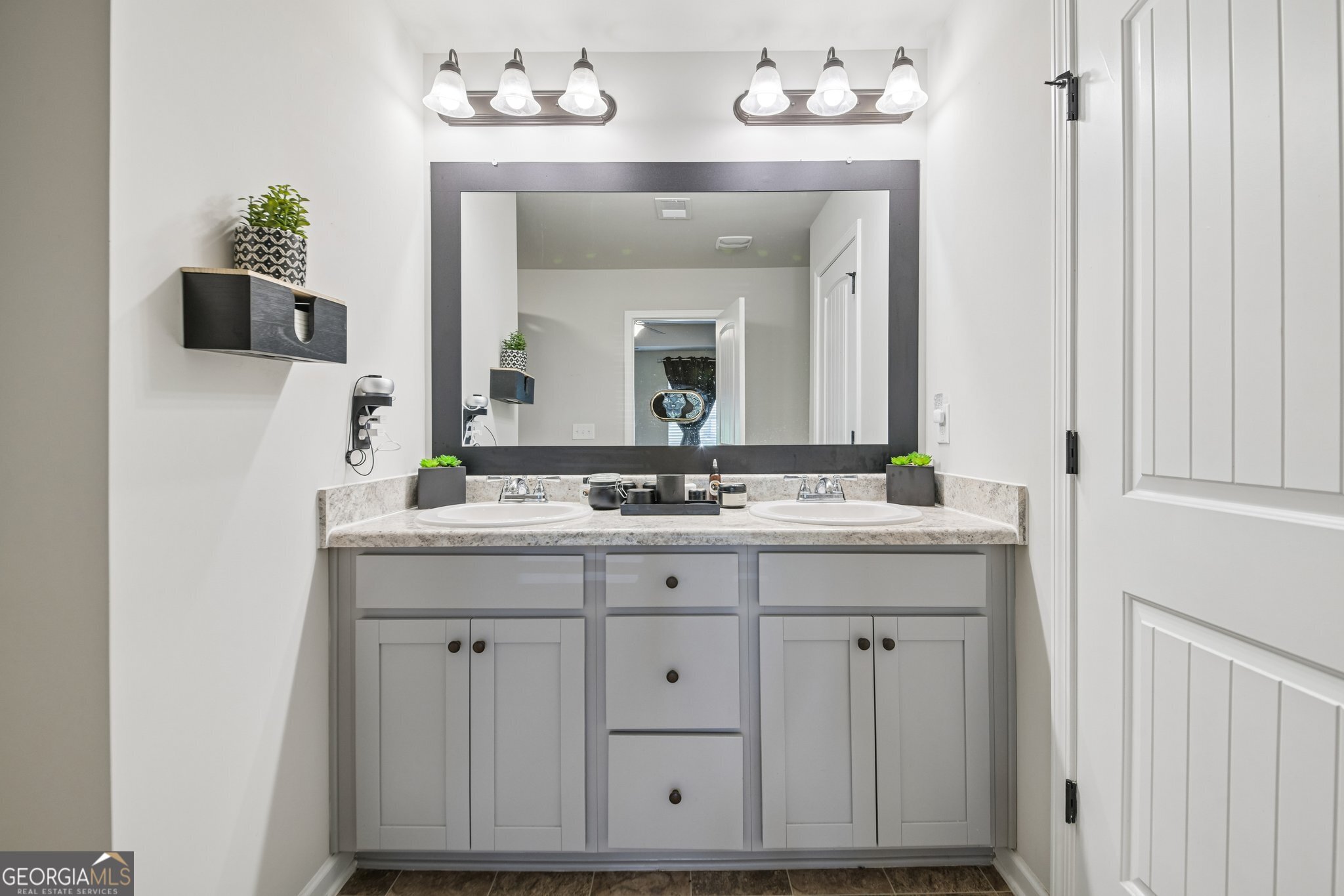 340 Skipjack Court