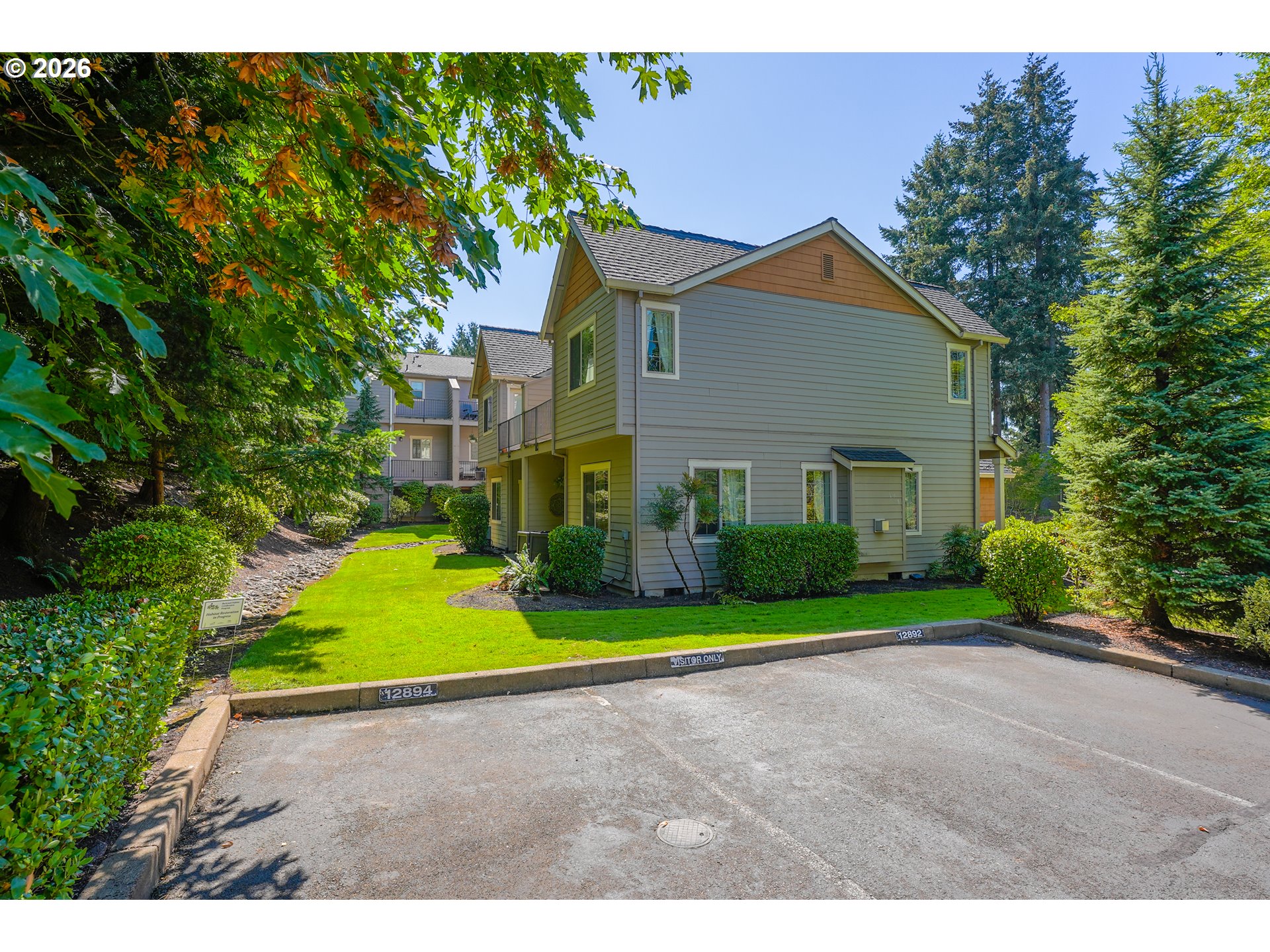 12894 BOONES FERRY RD