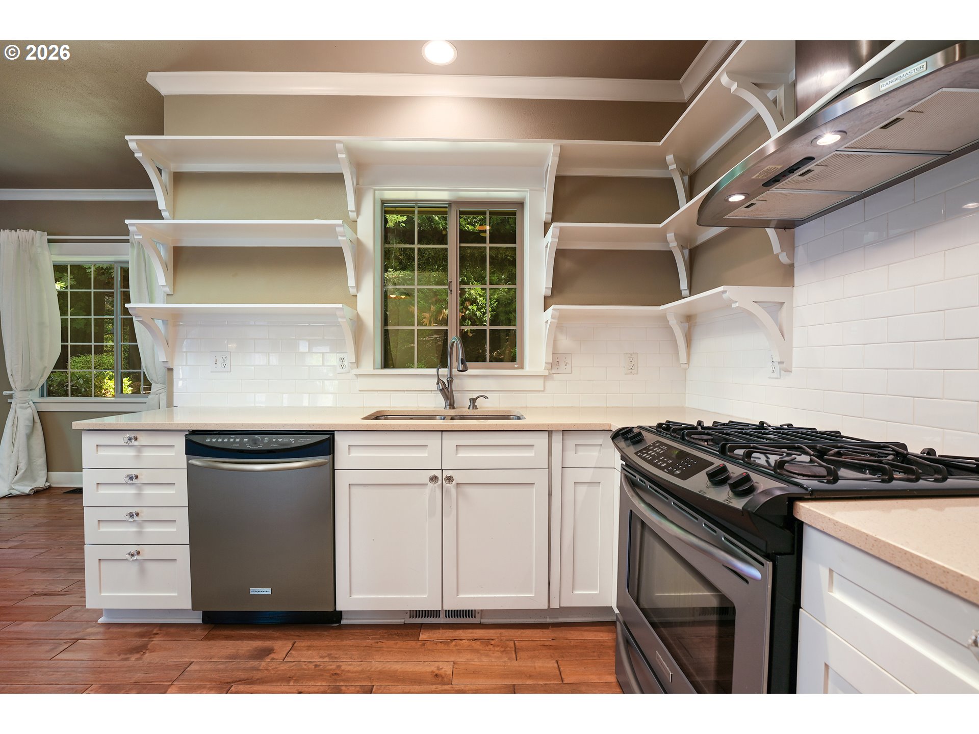 12894 BOONES FERRY RD
