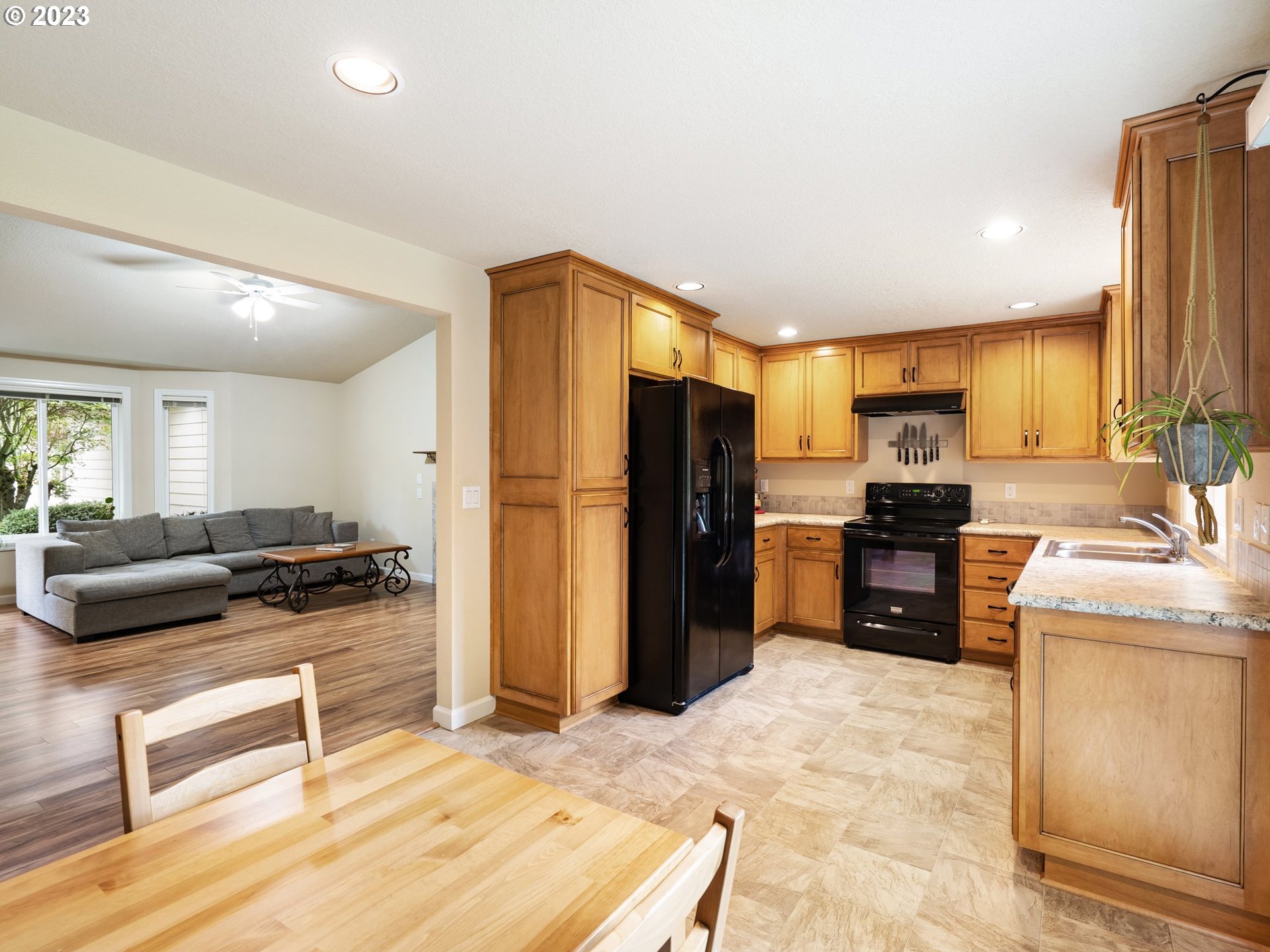 1372 SE 70TH AVE