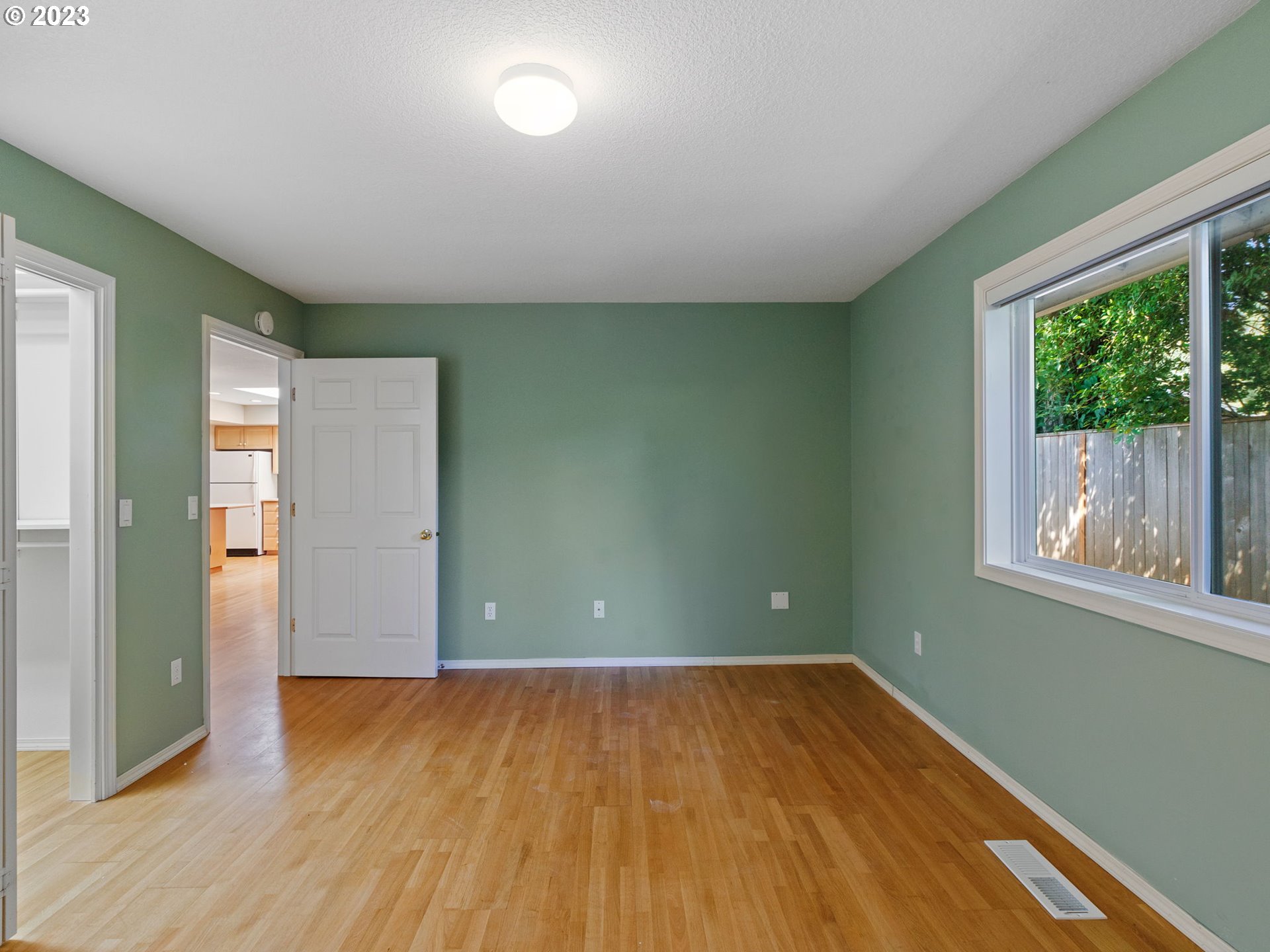 9725 SW TUALATIN RD