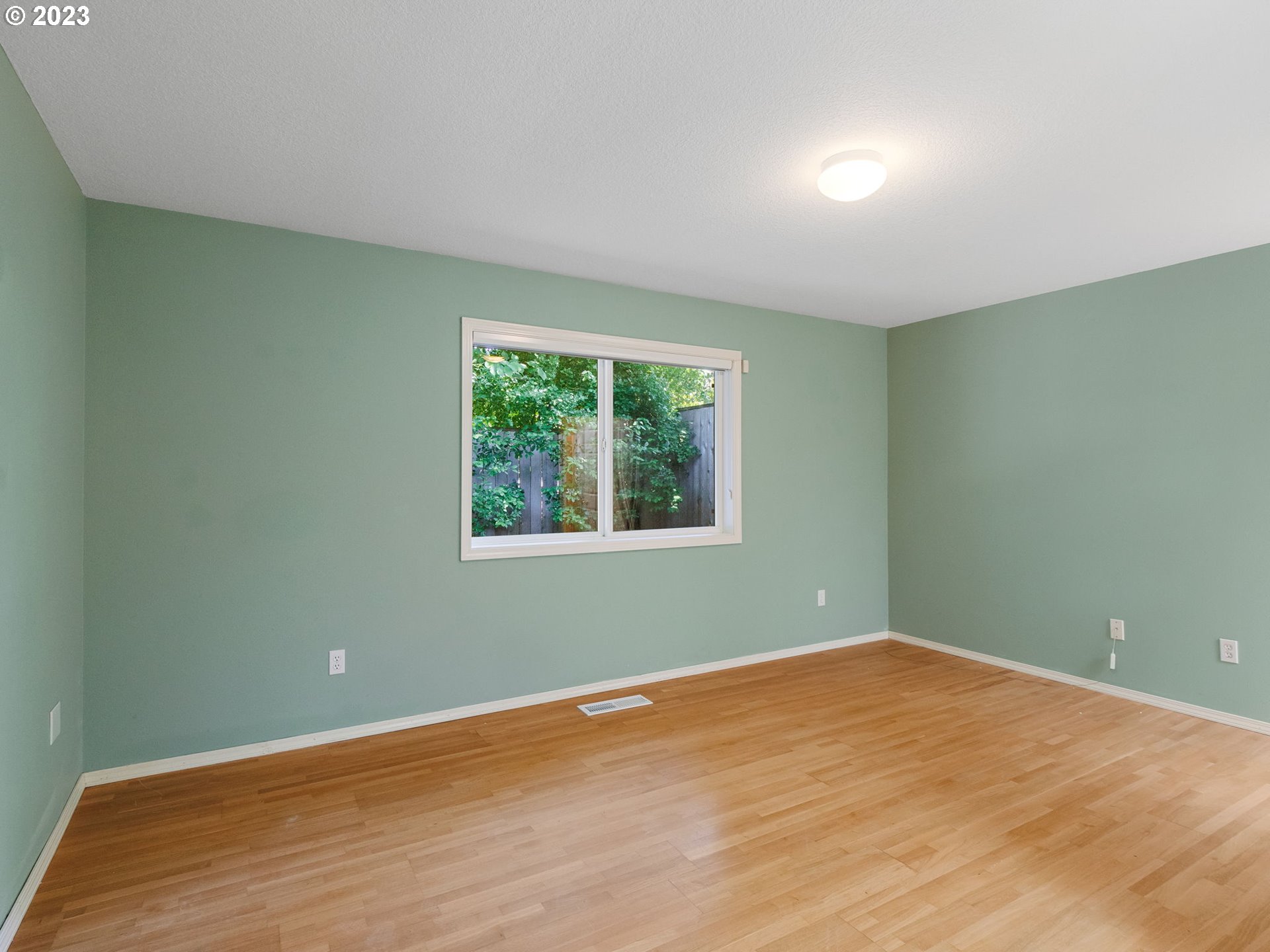 9725 SW TUALATIN RD