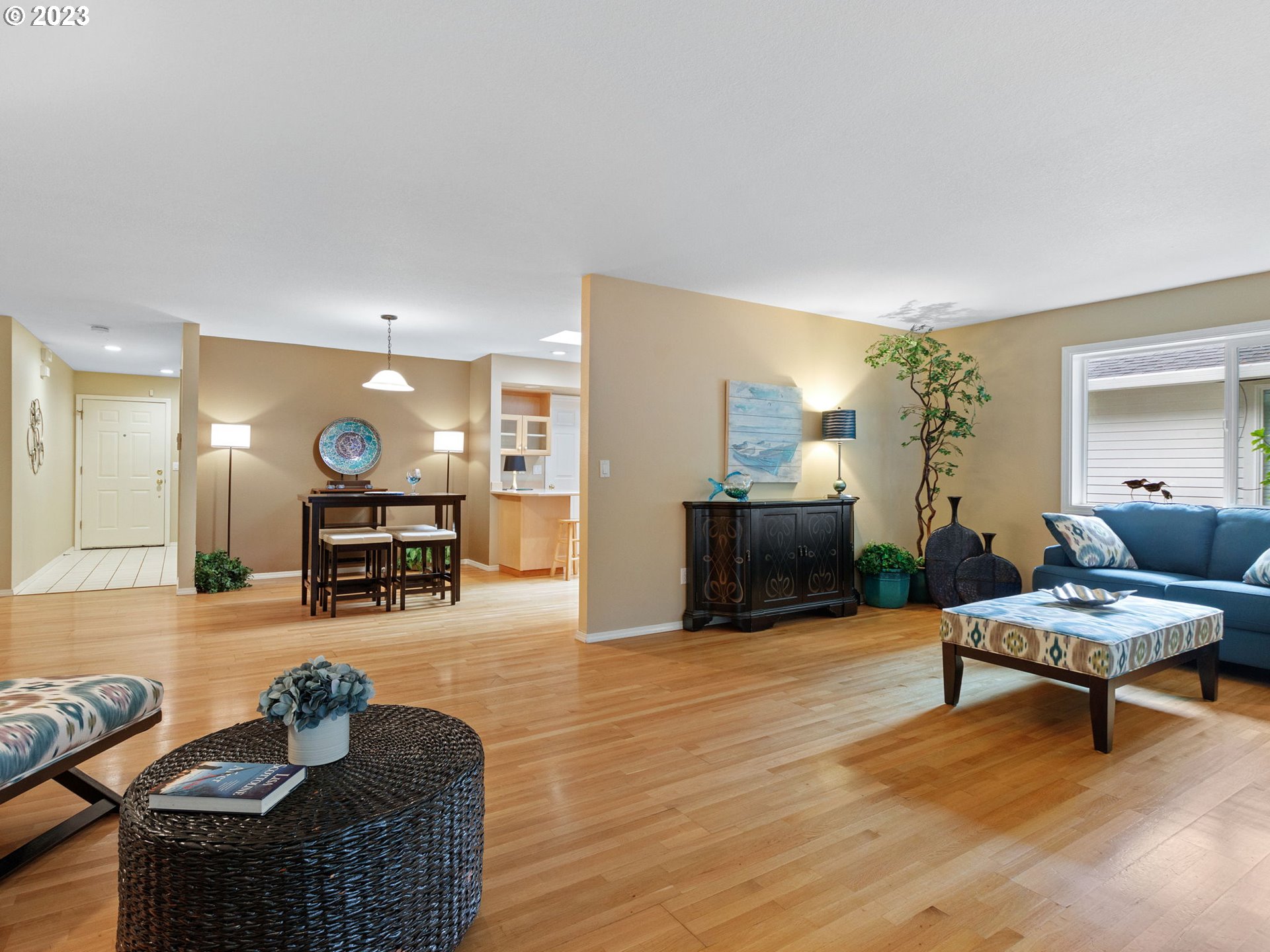 9725 SW TUALATIN RD