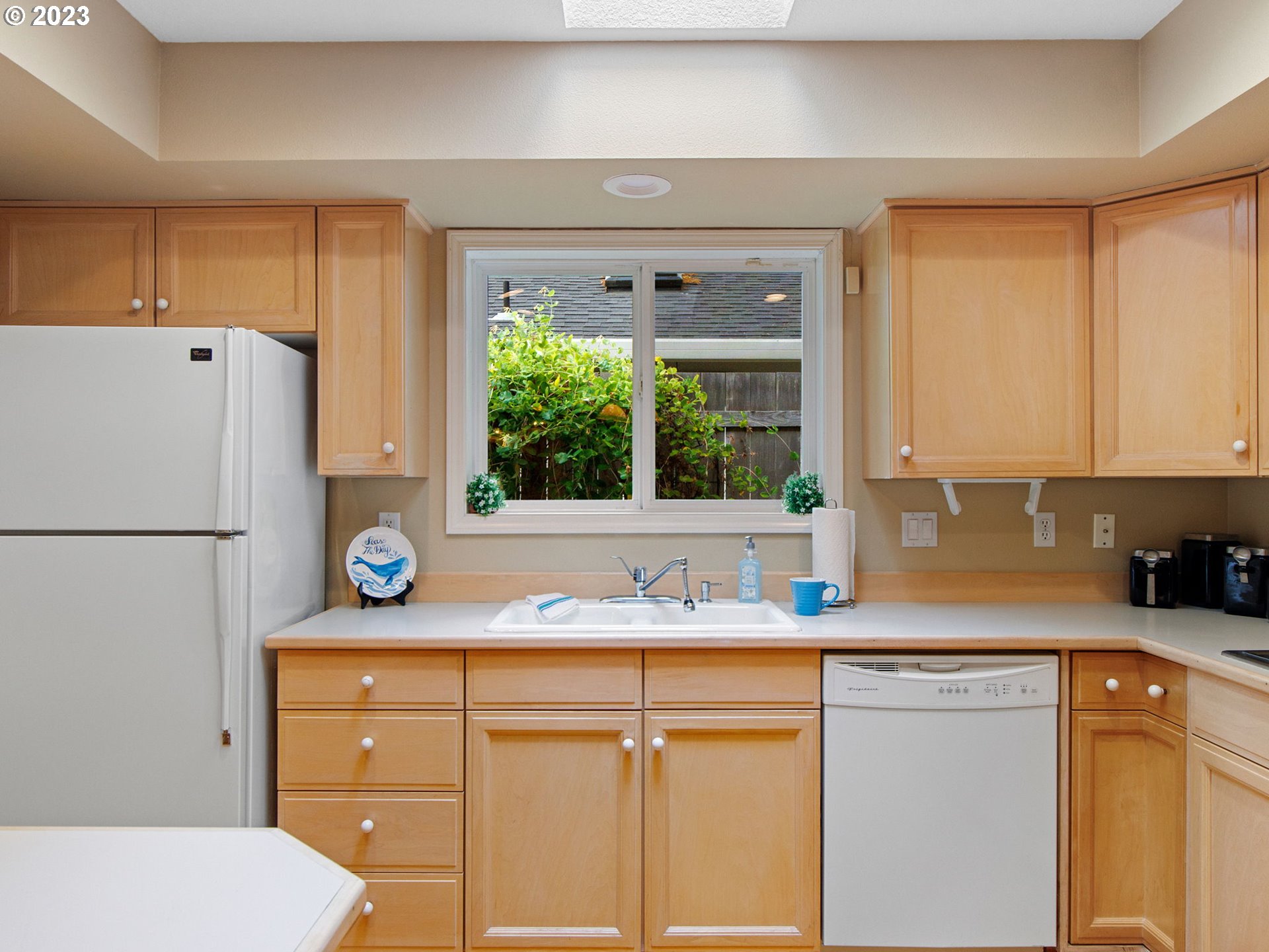 9725 SW TUALATIN RD