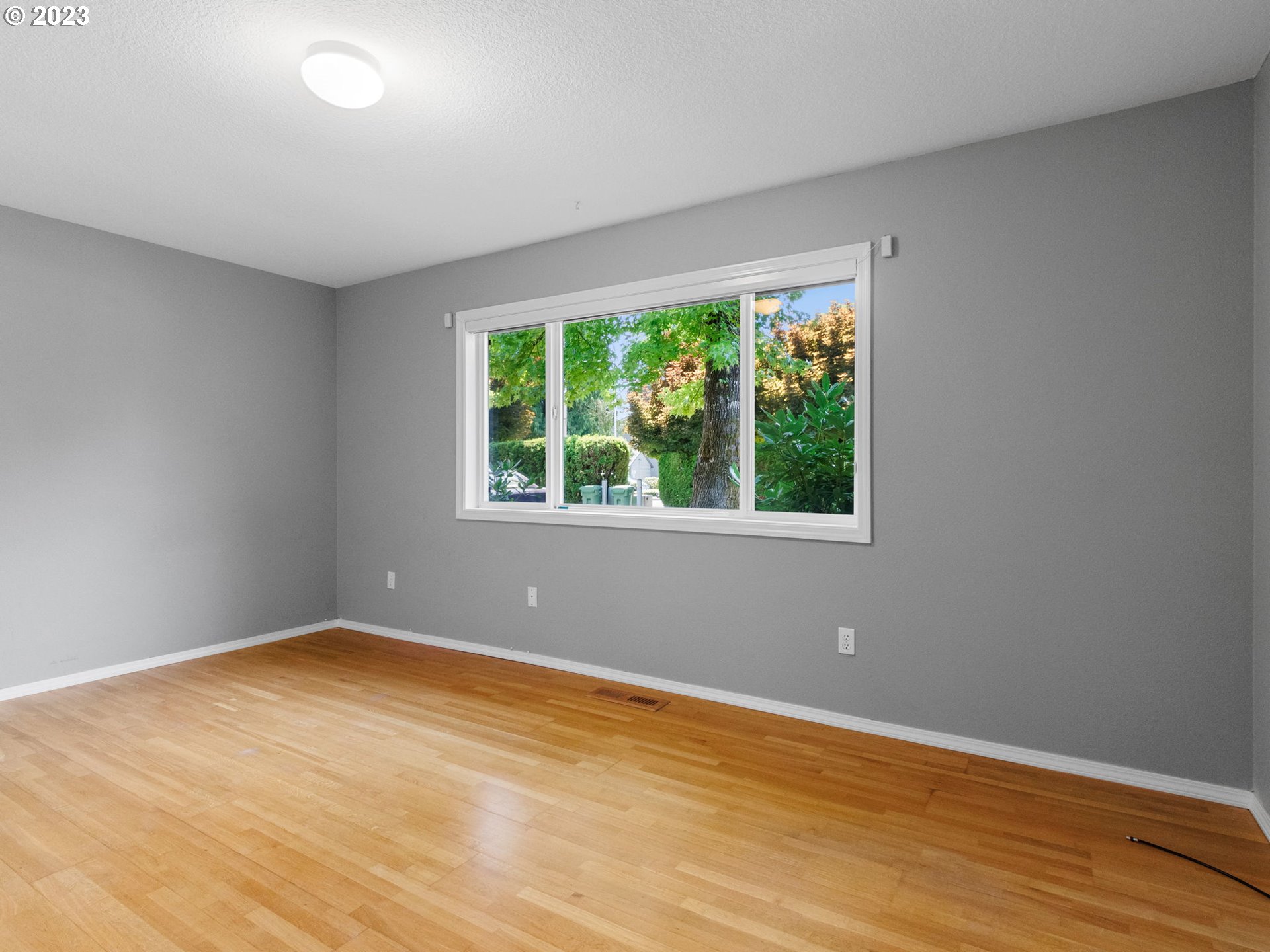 9725 SW TUALATIN RD