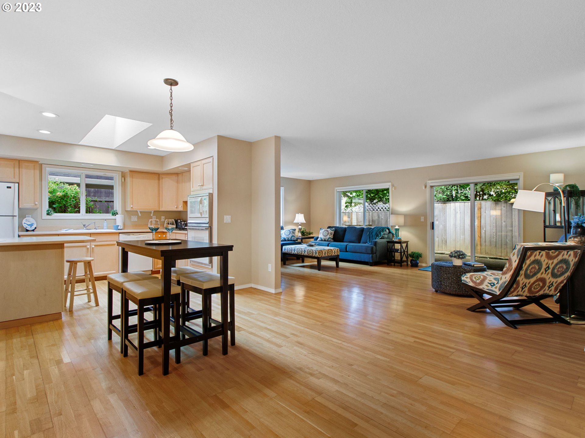 9725 SW TUALATIN RD