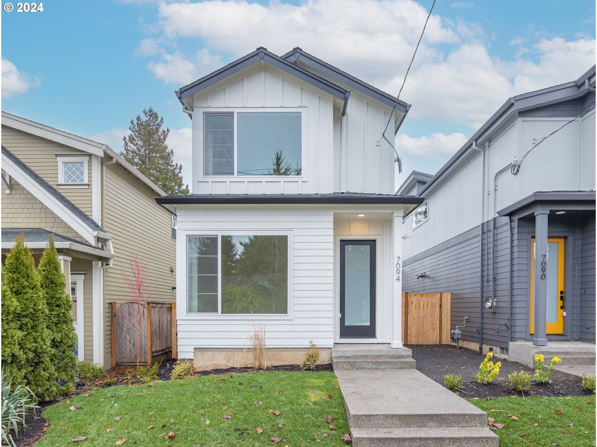 7094 N OMAHA AVE