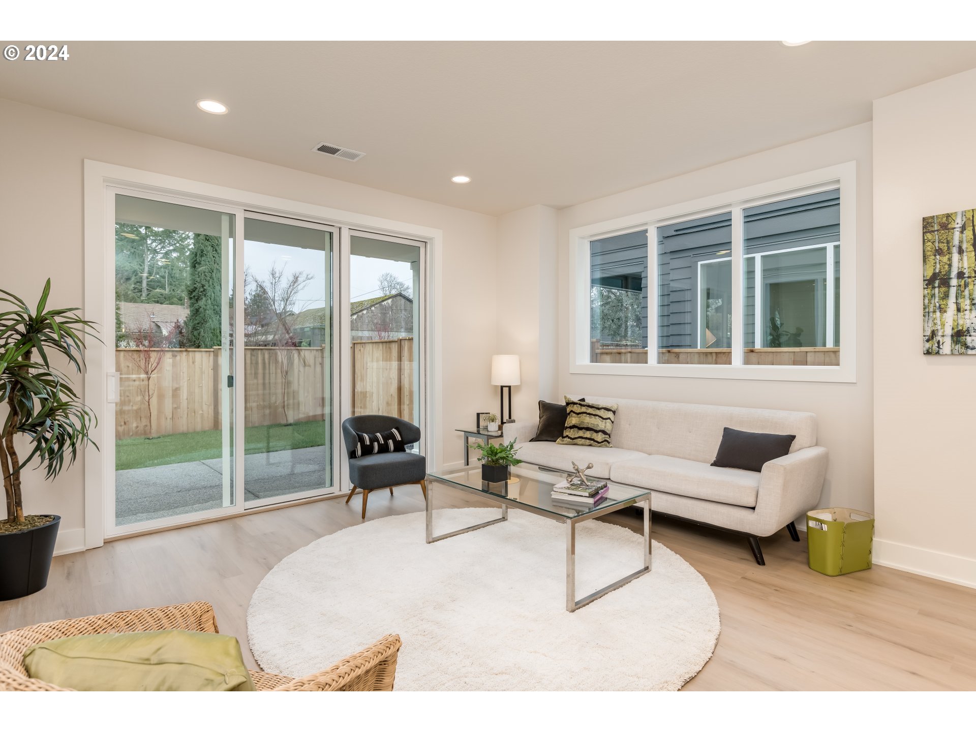 7094 N OMAHA AVE