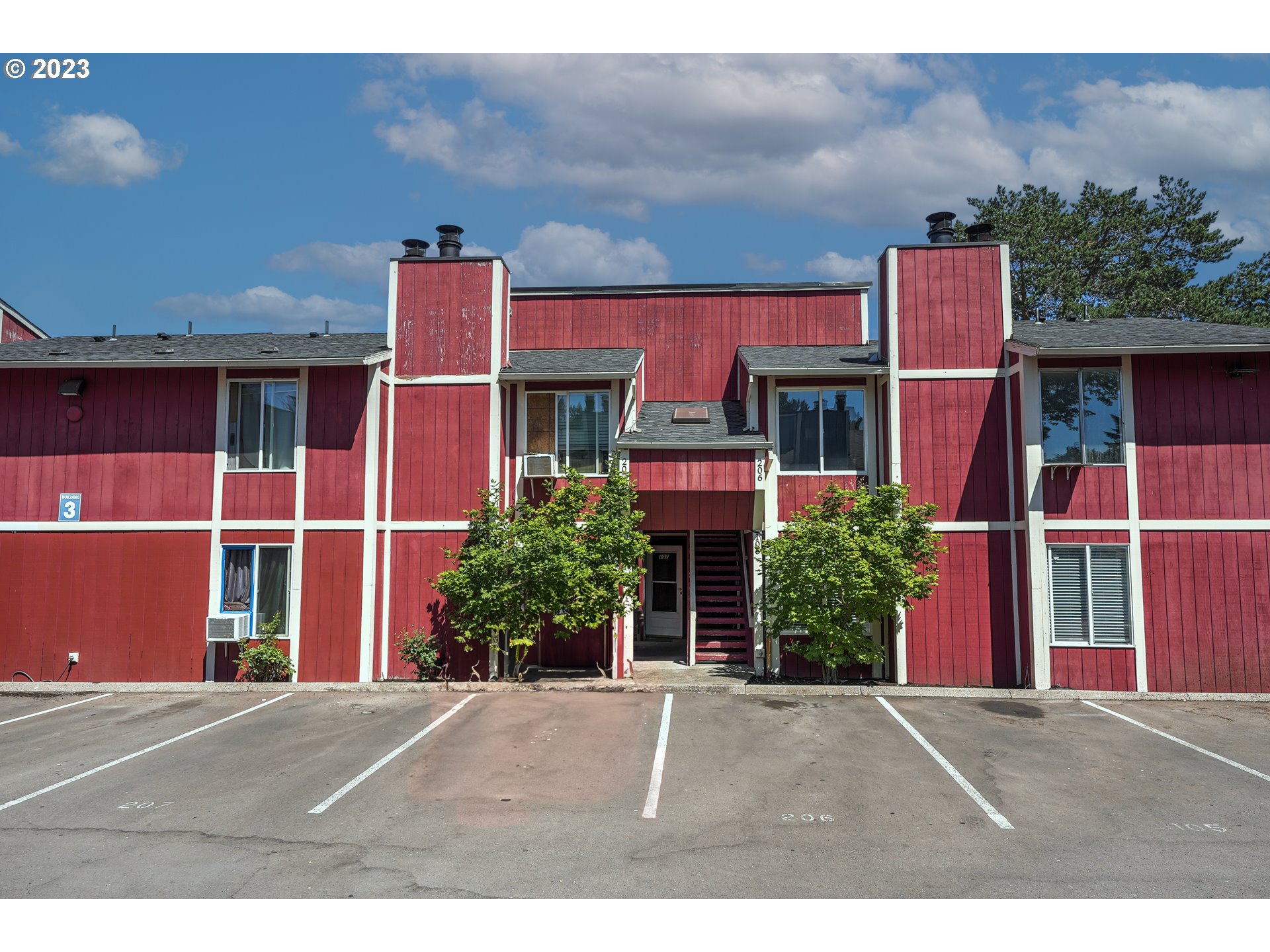 1470 SE WALNUT ST 206