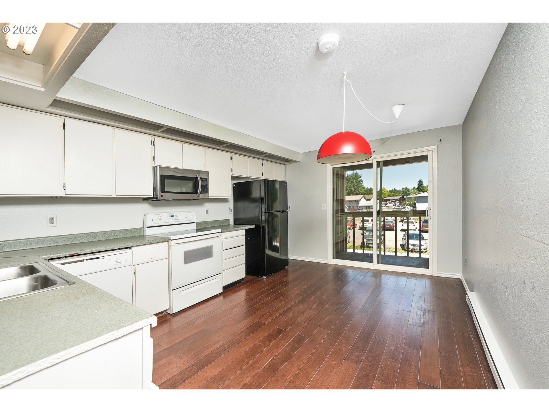 1470 SE WALNUT ST 206