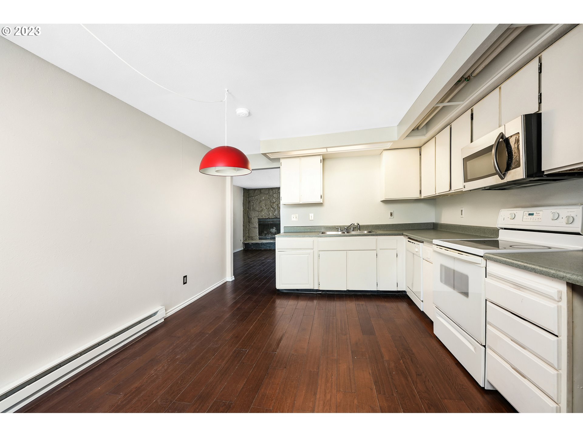 1470 SE WALNUT ST 206