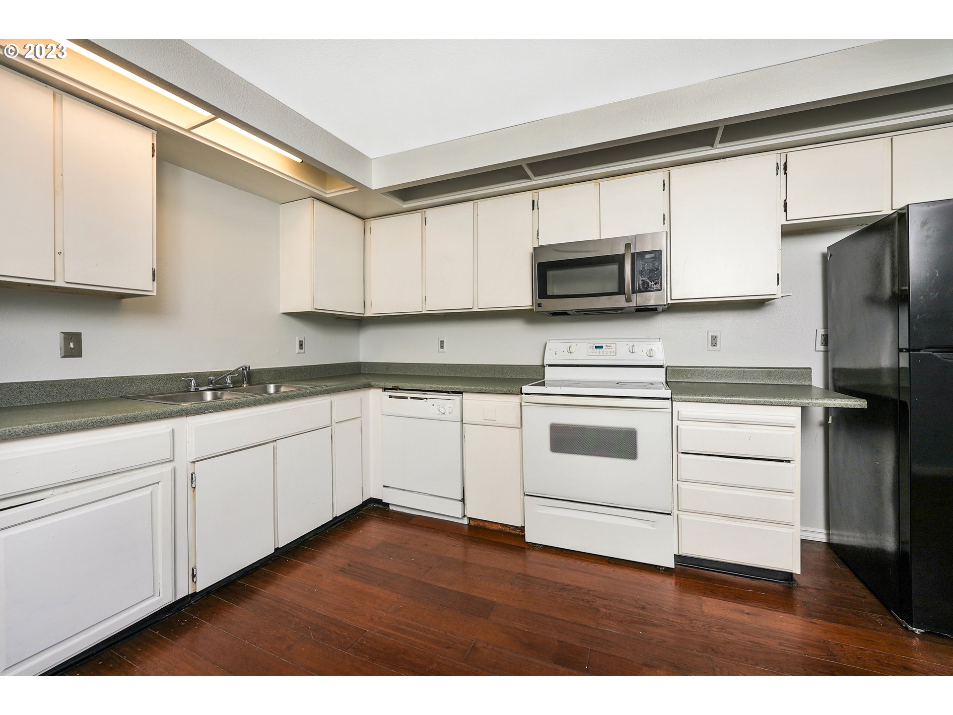 1470 SE WALNUT ST 206