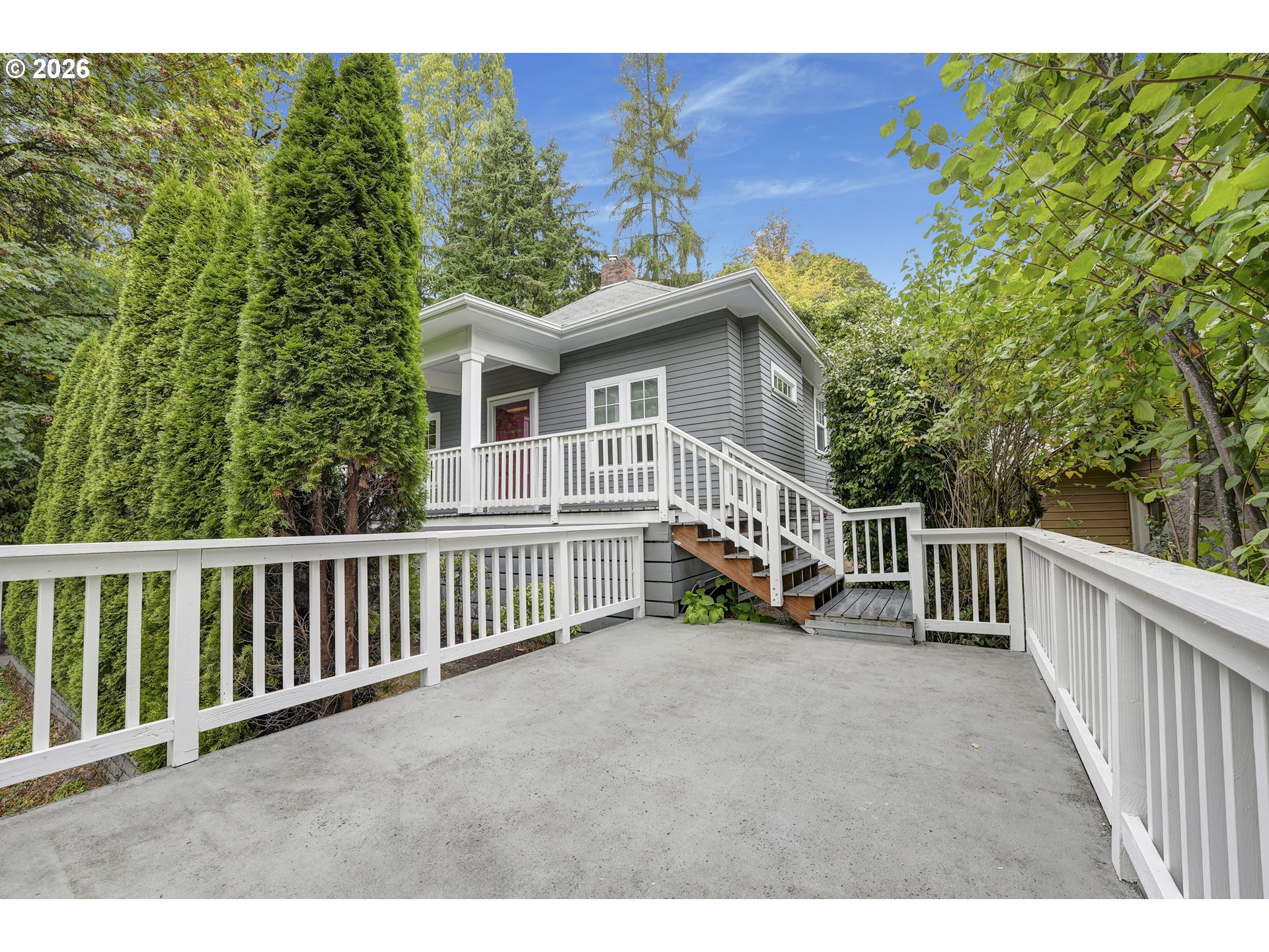 1617 SW BROADWAY DR