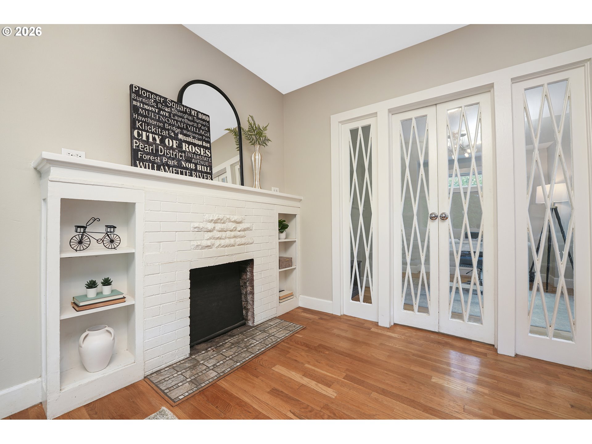 1617 SW BROADWAY DR
