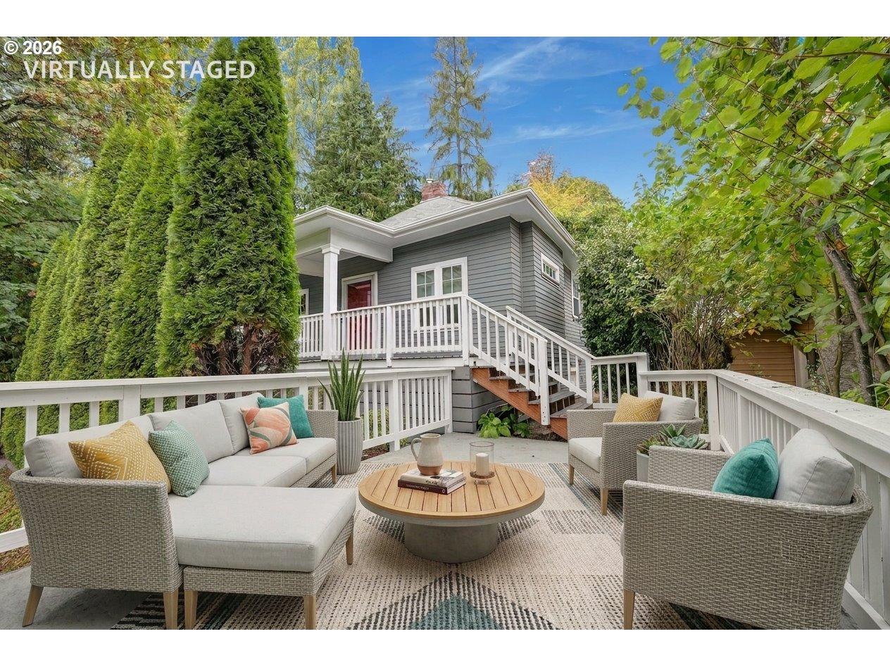 1617 SW BROADWAY DR