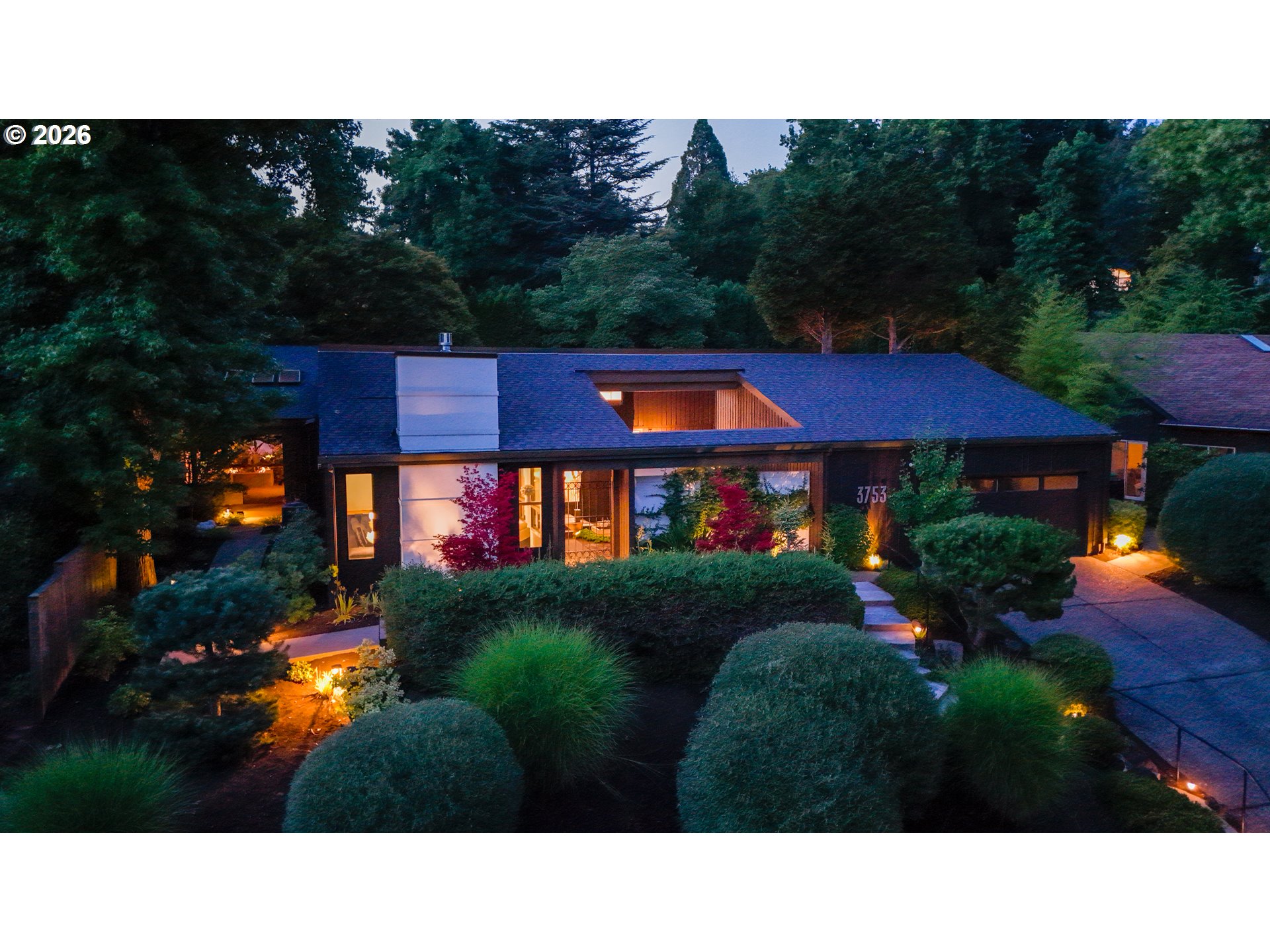 3753 SW LYLE CT