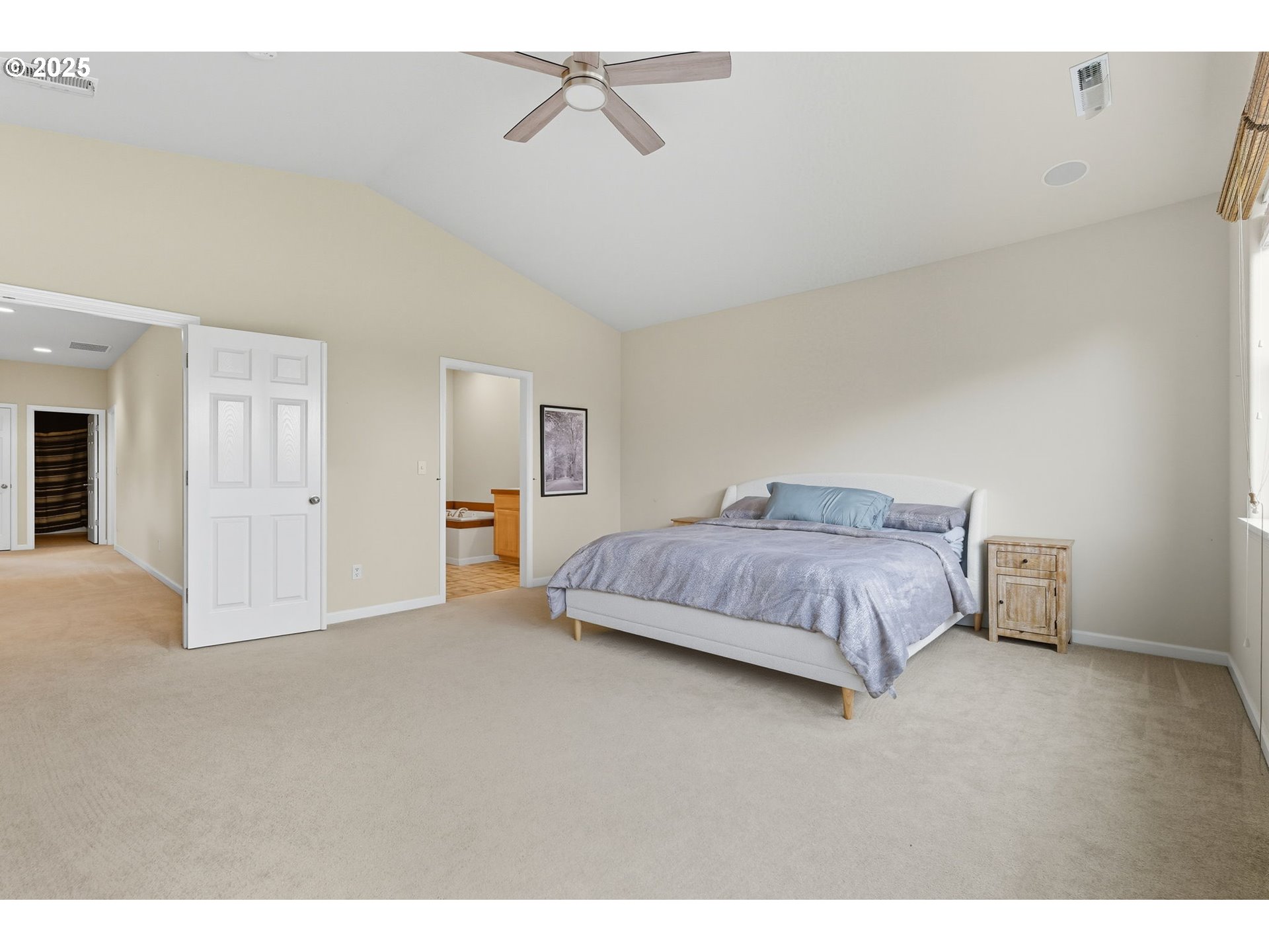 15900 SW Snowy Owl LN