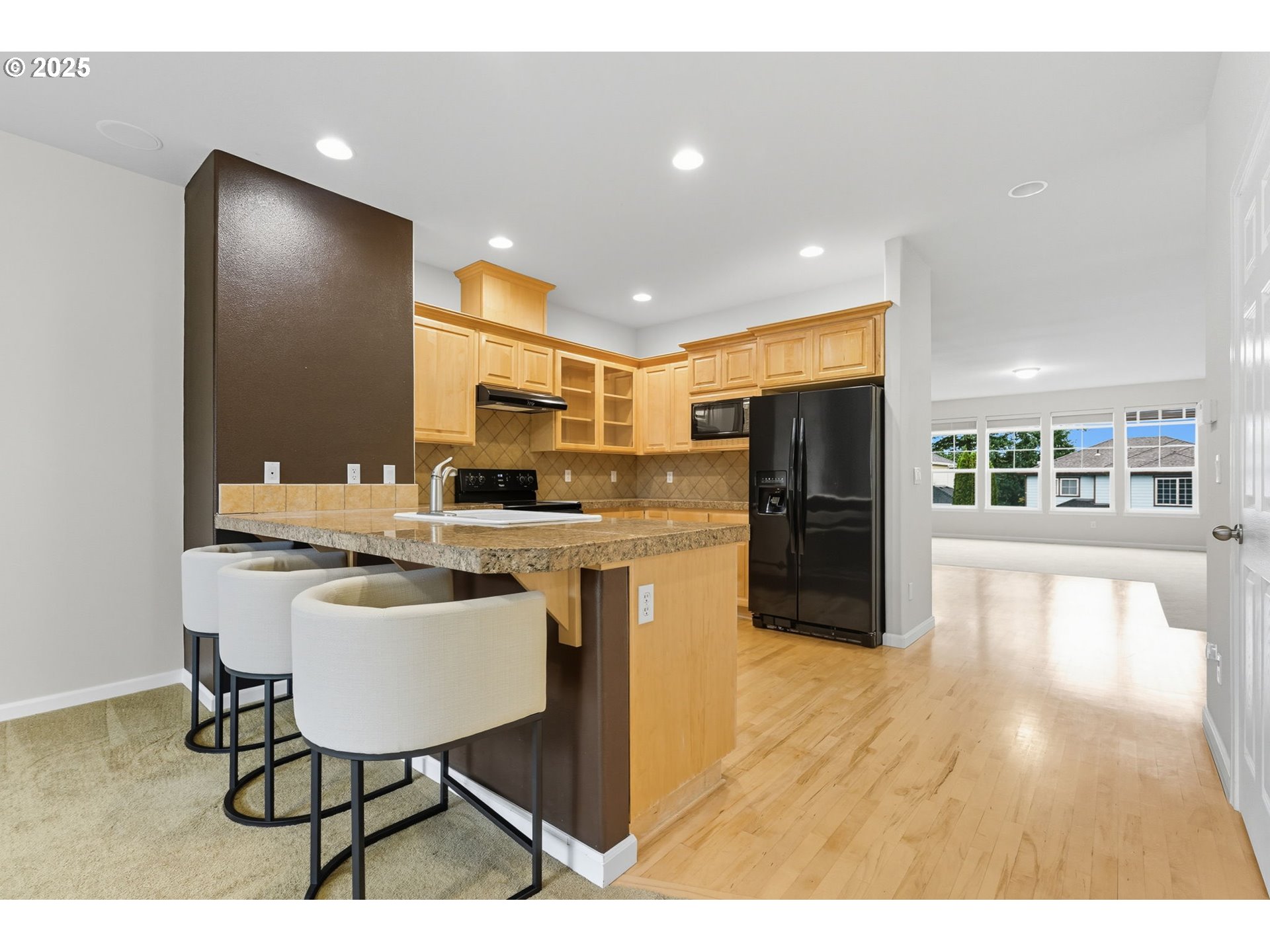 15900 SW Snowy Owl LN