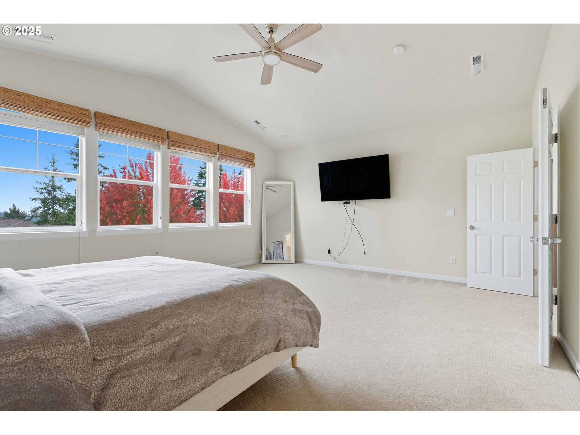 15900 SW Snowy Owl LN