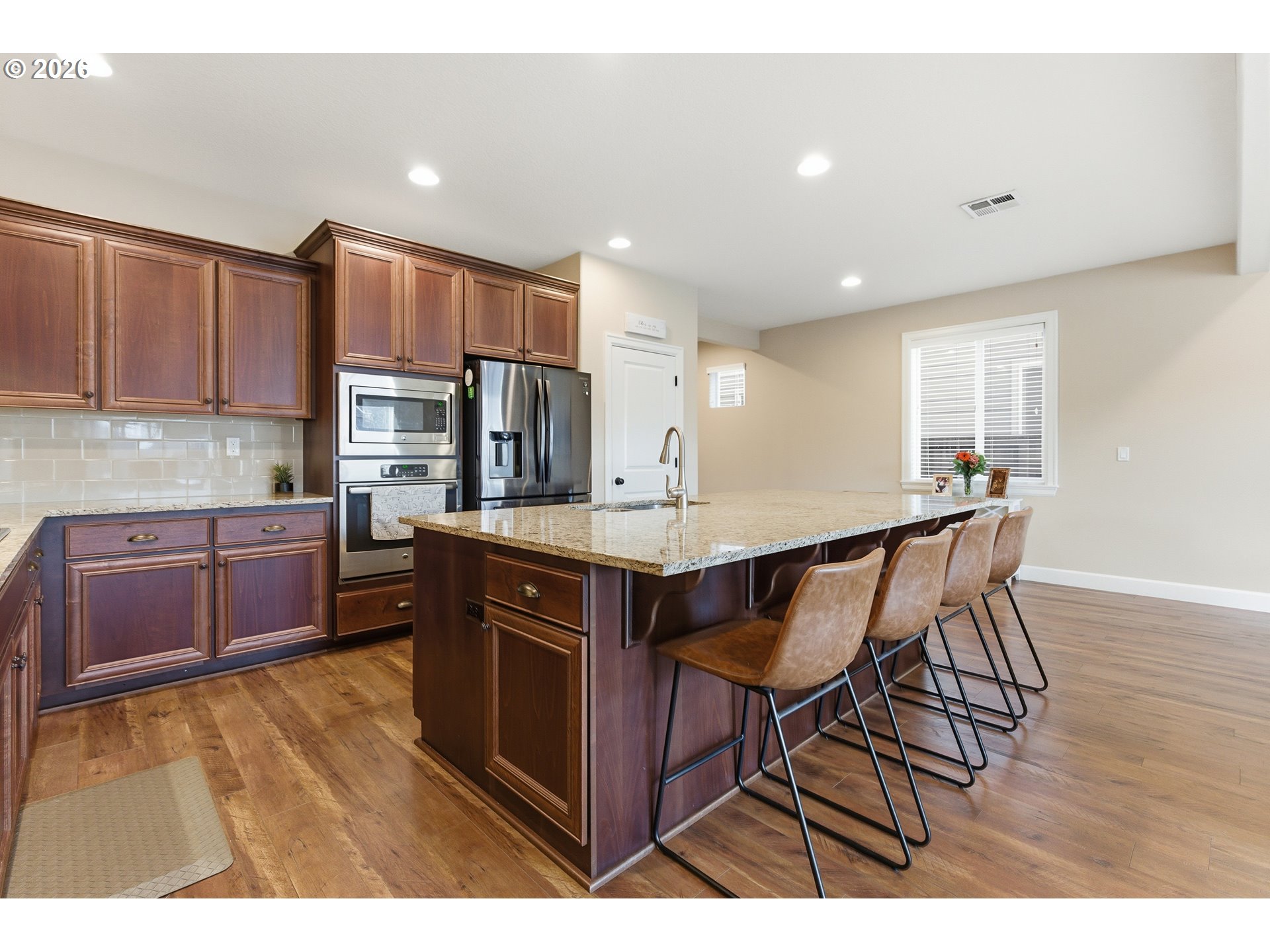 3750 SE MCKENZIE AVE