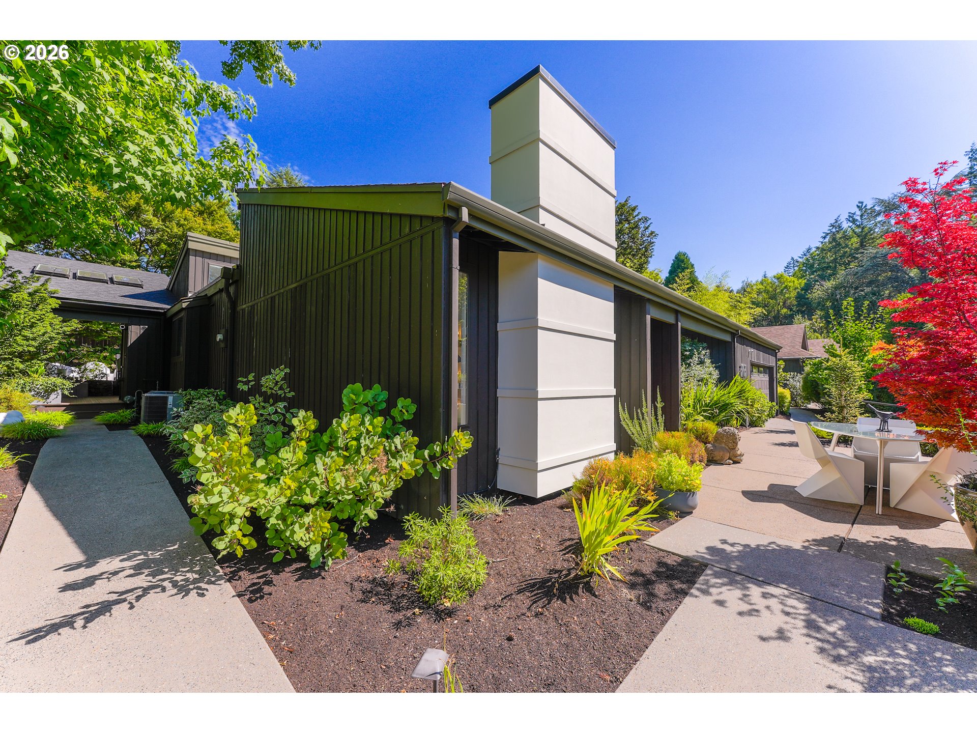 3753 SW LYLE CT