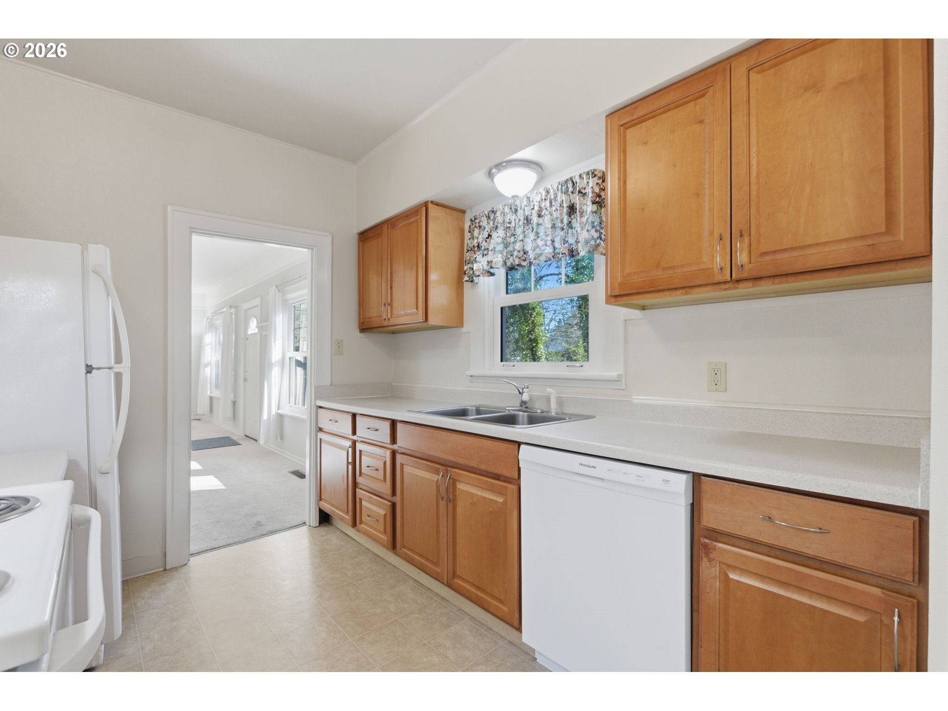 2310 SW DOLPH CT