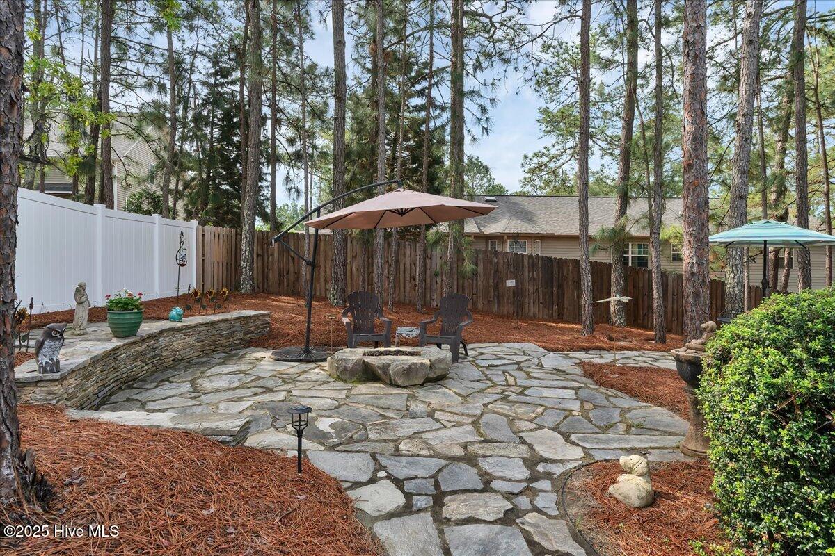 150 Kingswood Circle