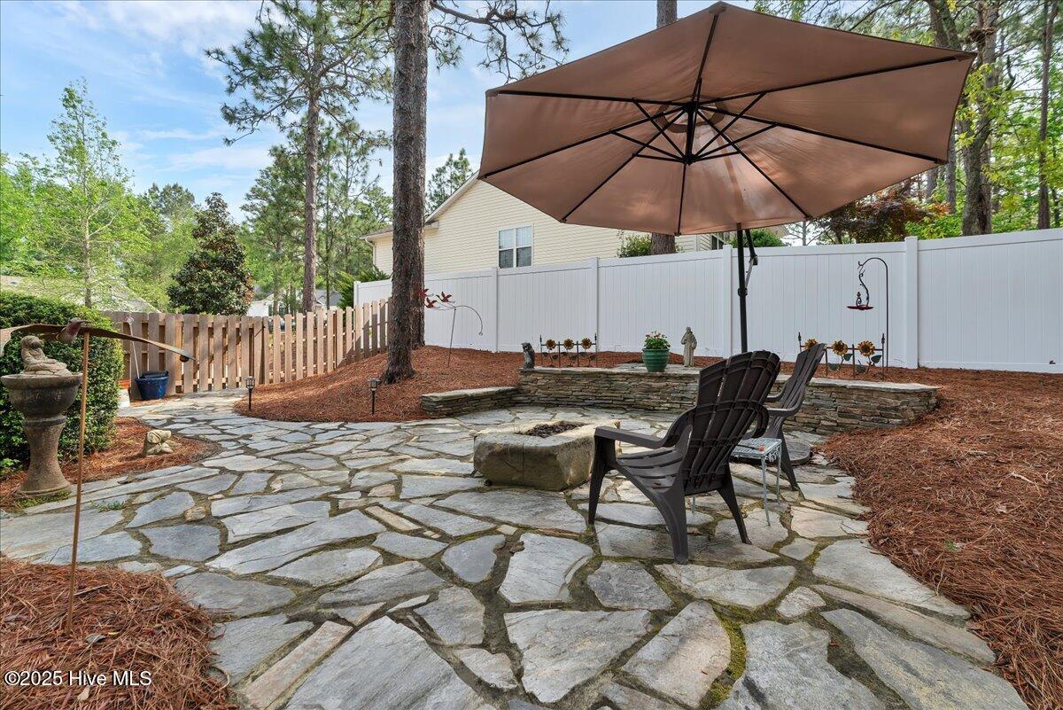 150 Kingswood Circle