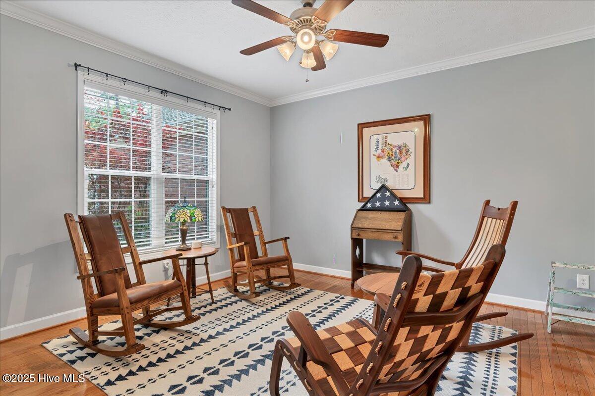 150 Kingswood Circle