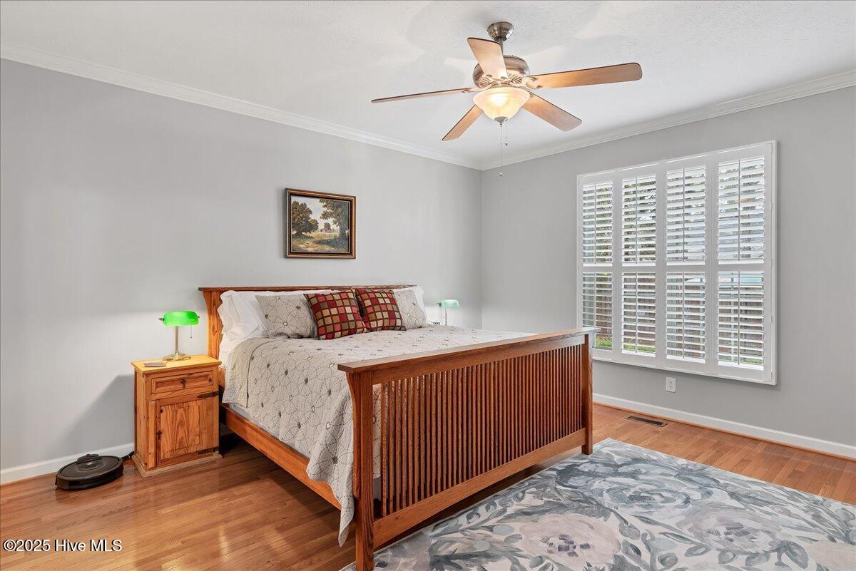 150 Kingswood Circle