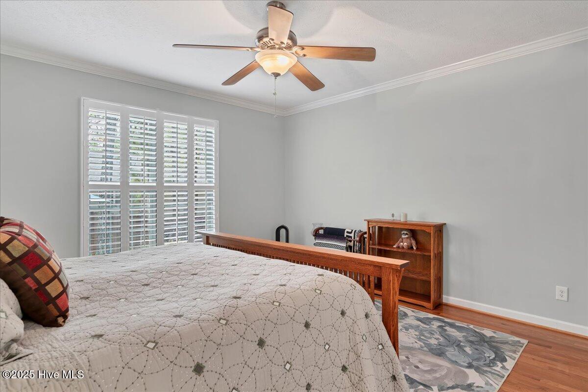 150 Kingswood Circle