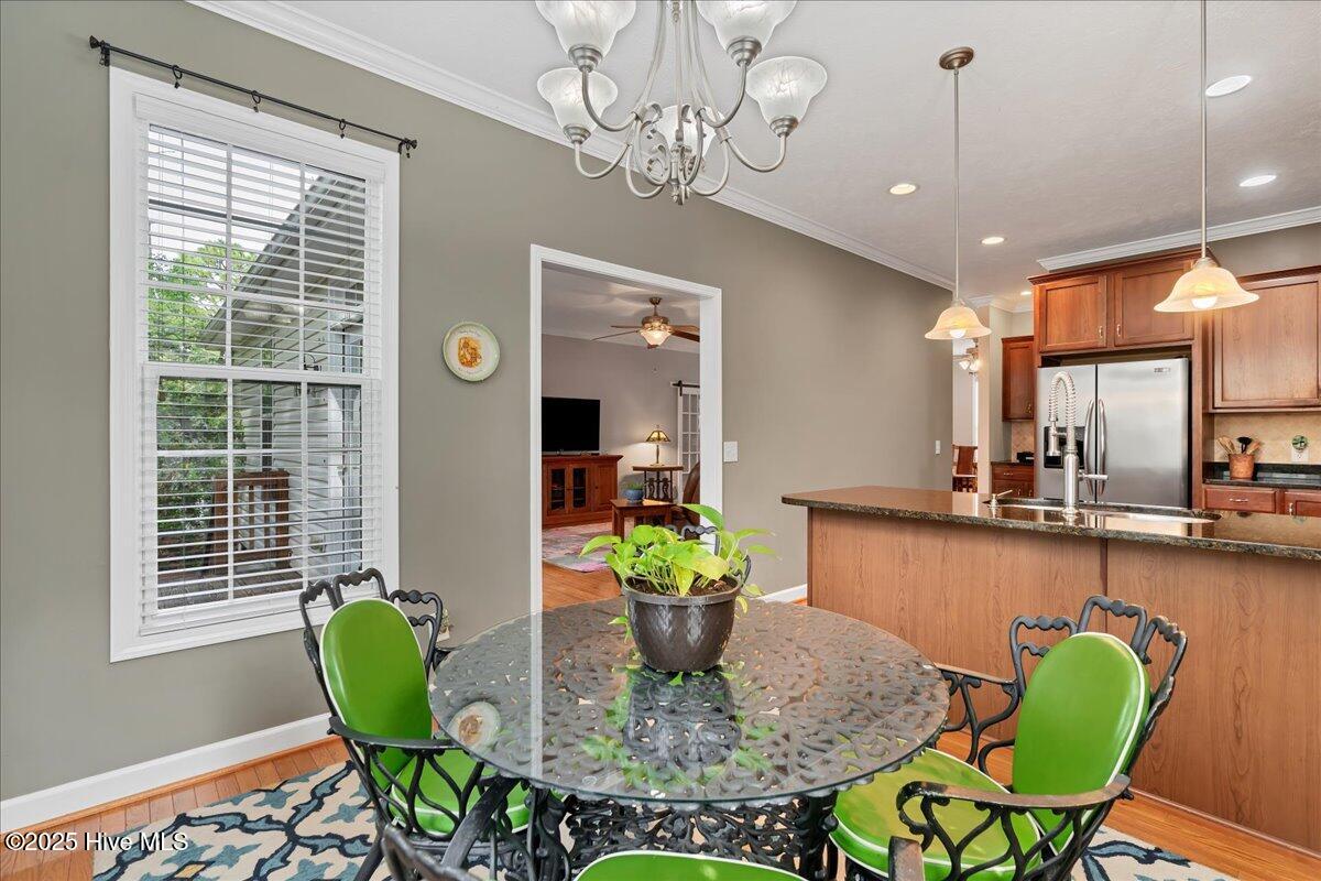 150 Kingswood Circle