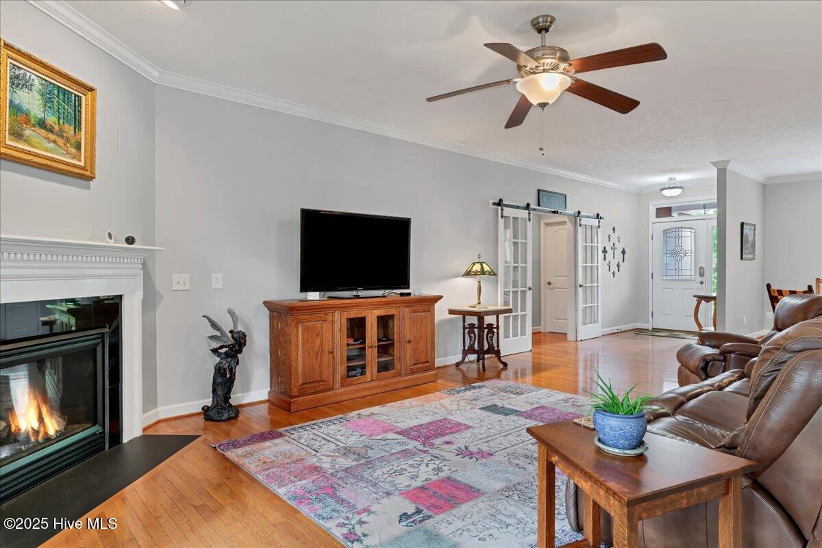 150 Kingswood Circle