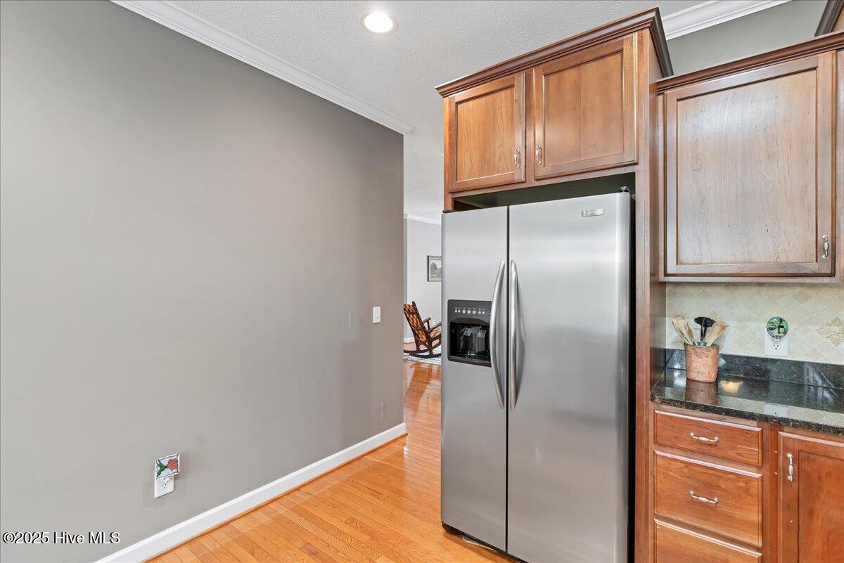 150 Kingswood Circle