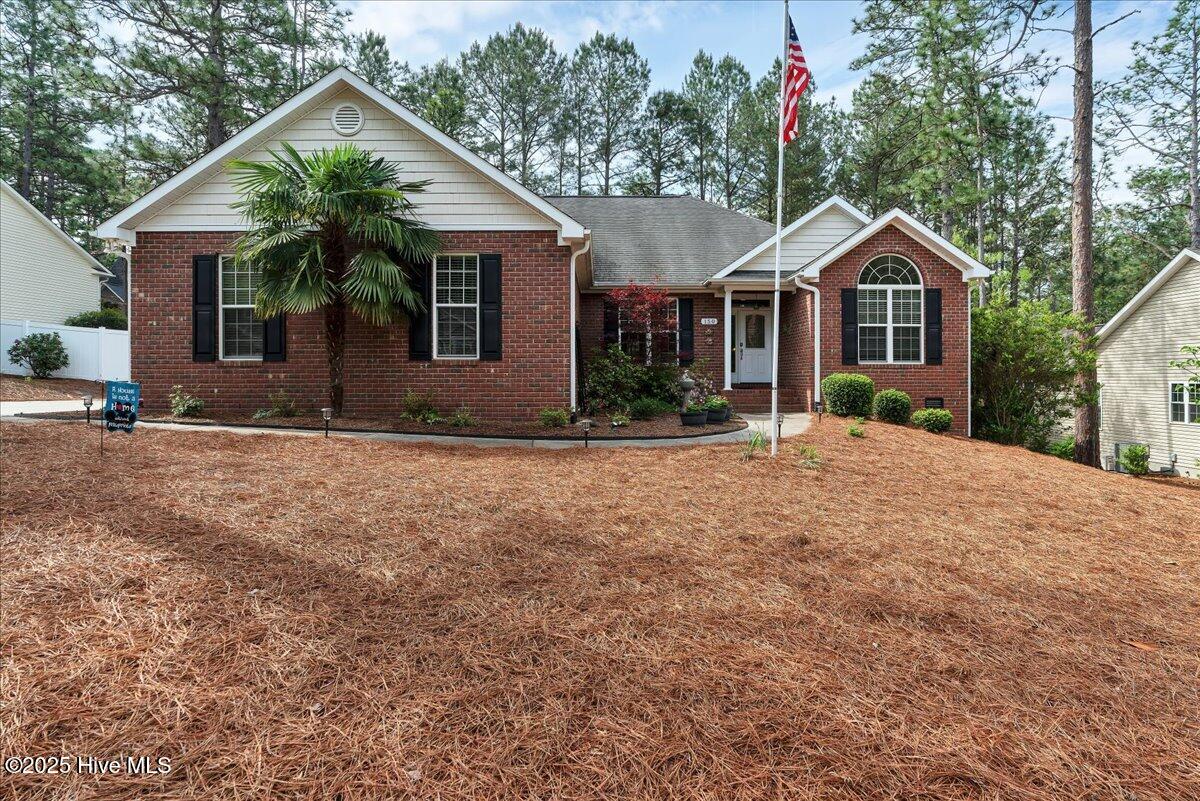 150 Kingswood Circle