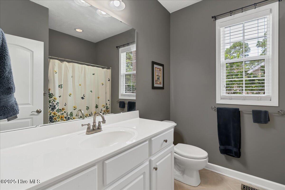 150 Kingswood Circle