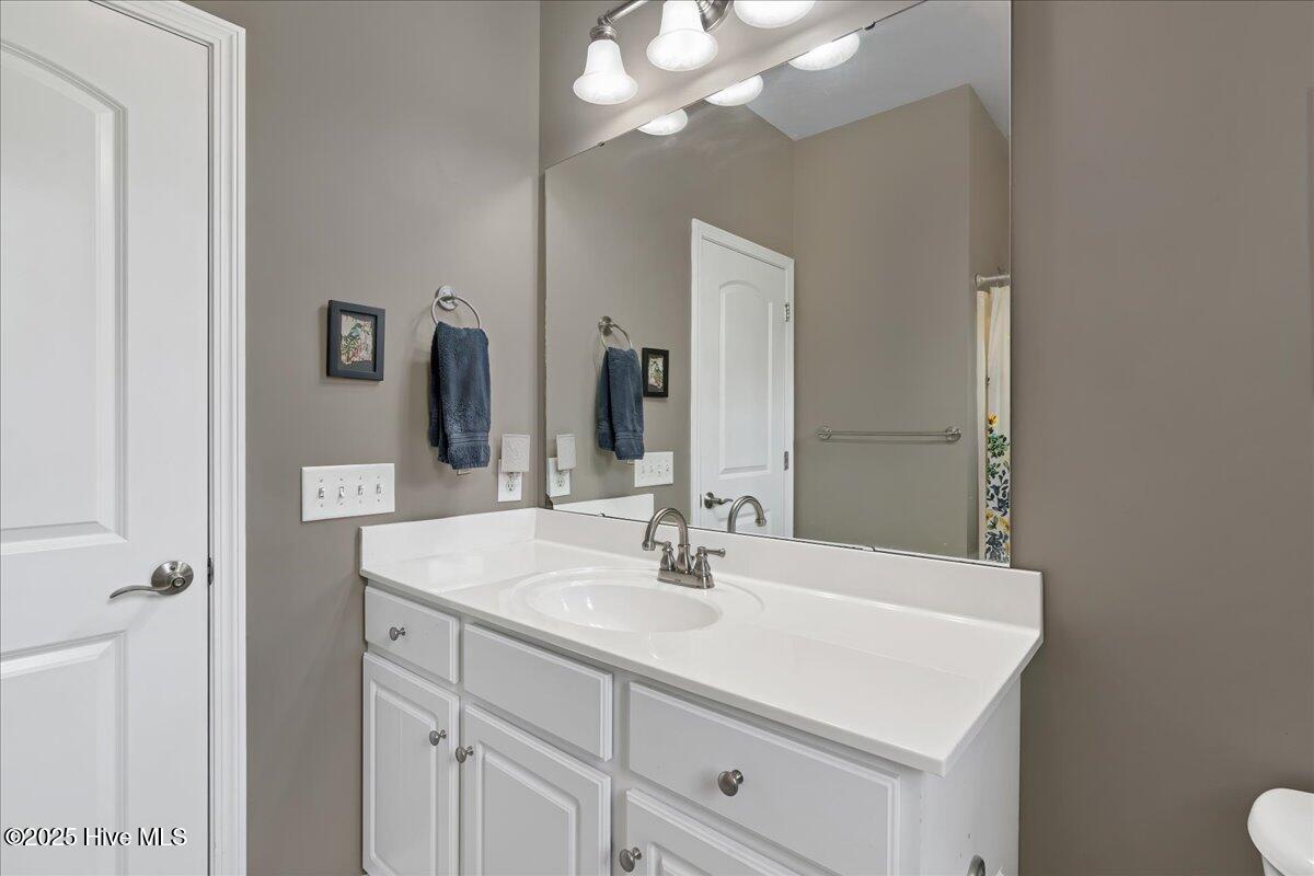 150 Kingswood Circle