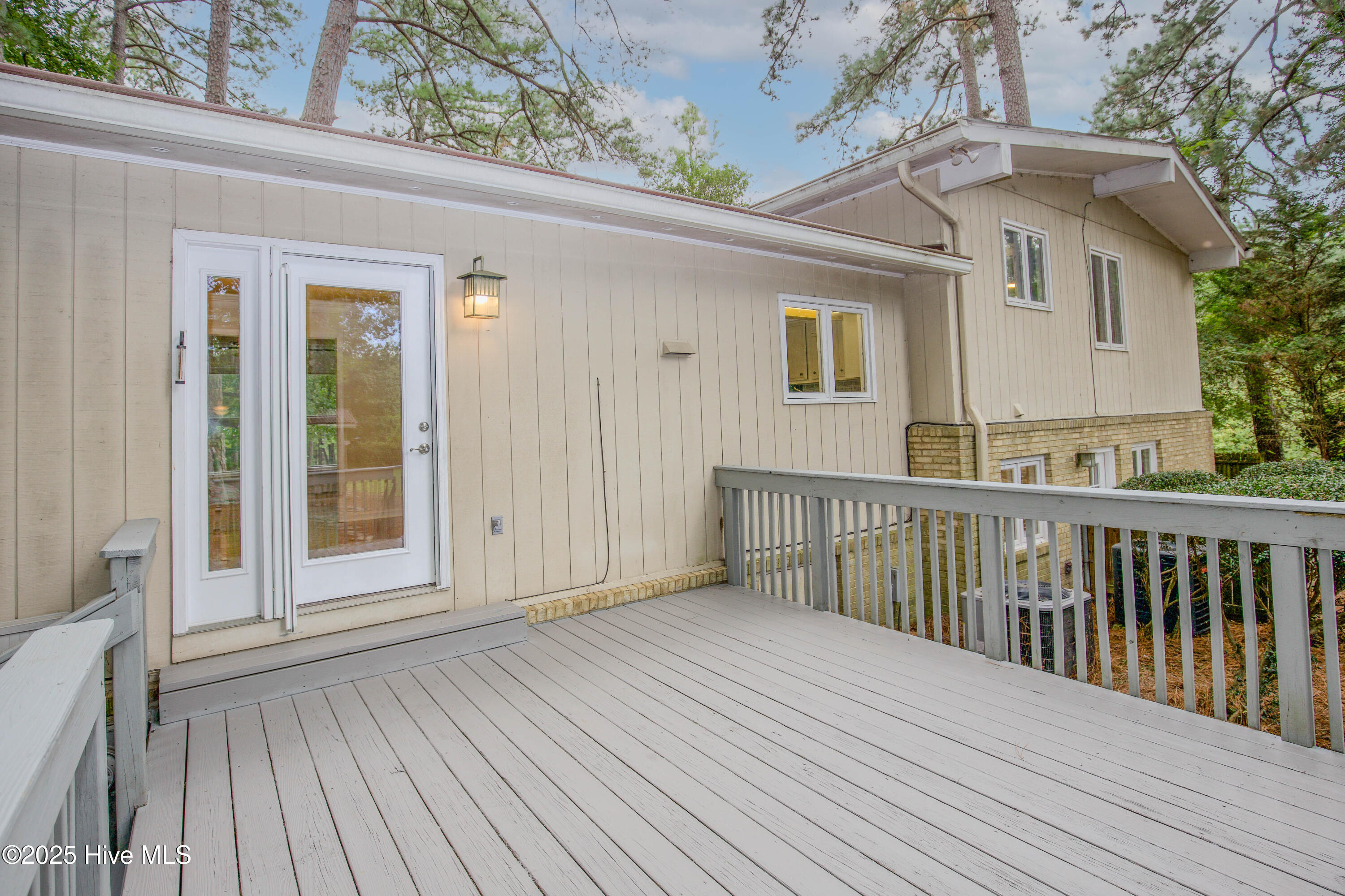 234 Lakeview Drive
